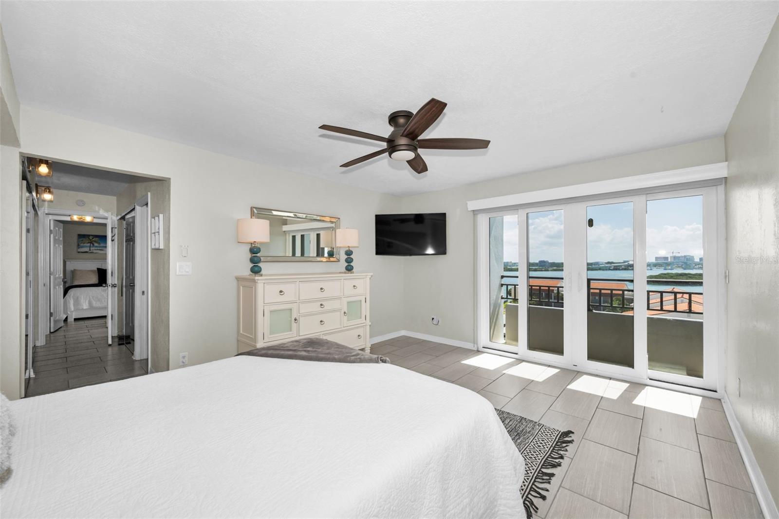 855 BAYWAY BLVD #708, CLEARWATER BEACH, FL, 33767