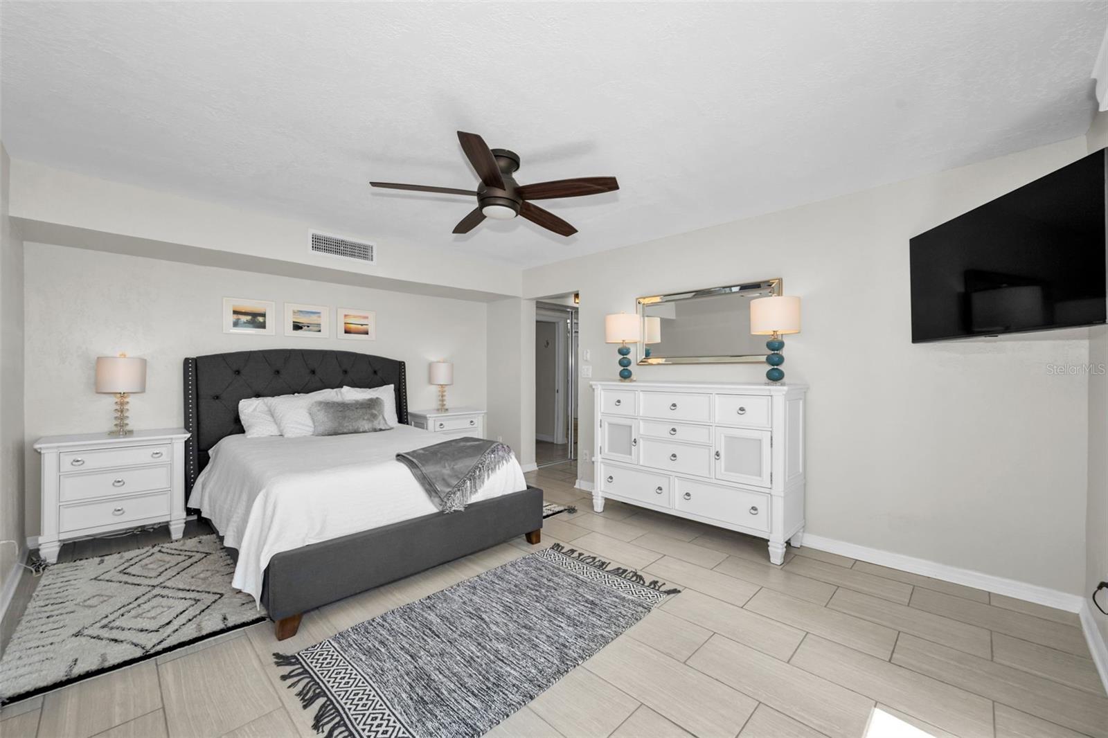855 BAYWAY BLVD #708, CLEARWATER BEACH, FL, 33767