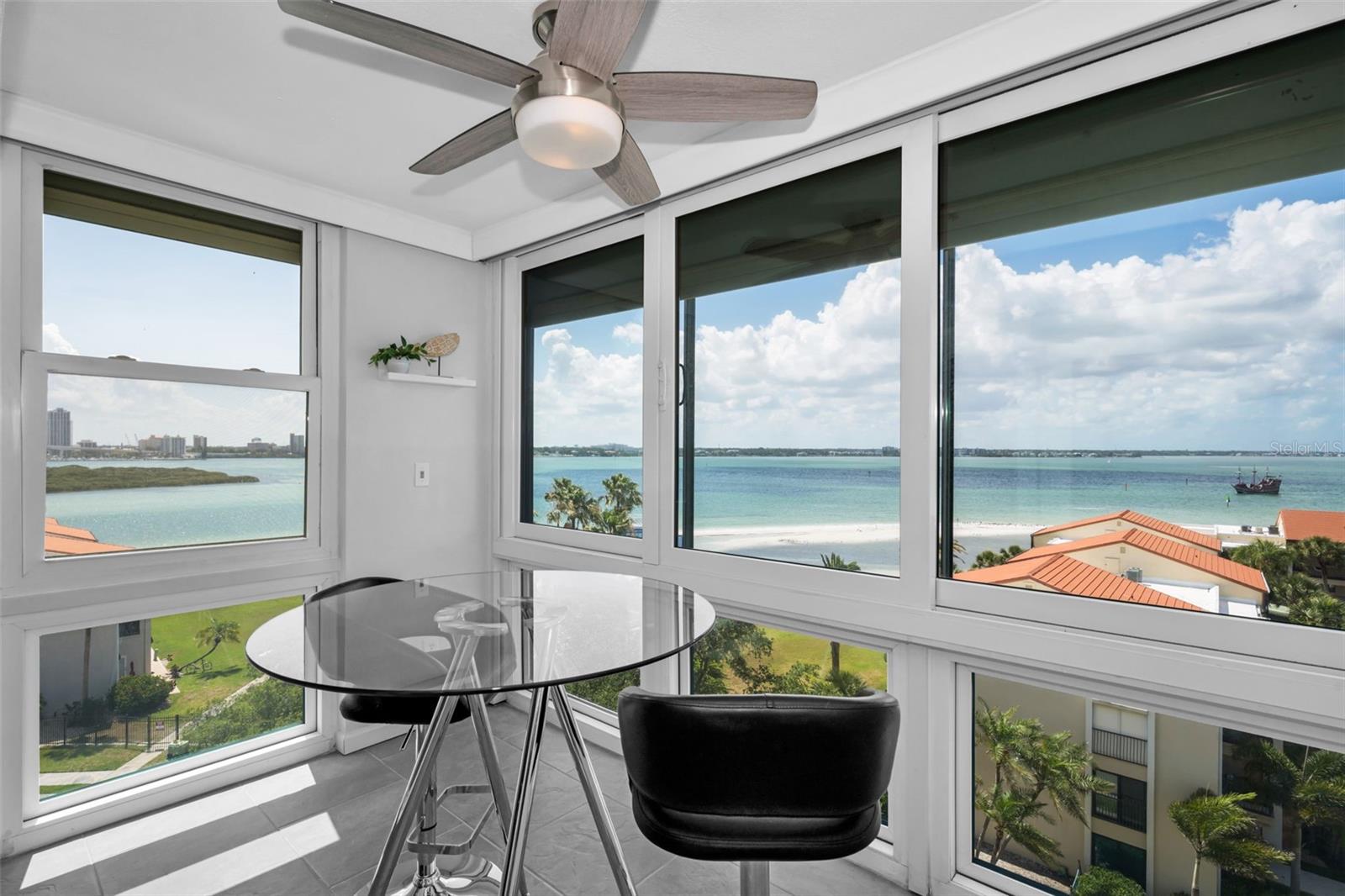855 BAYWAY BLVD #708, CLEARWATER BEACH, FL, 33767