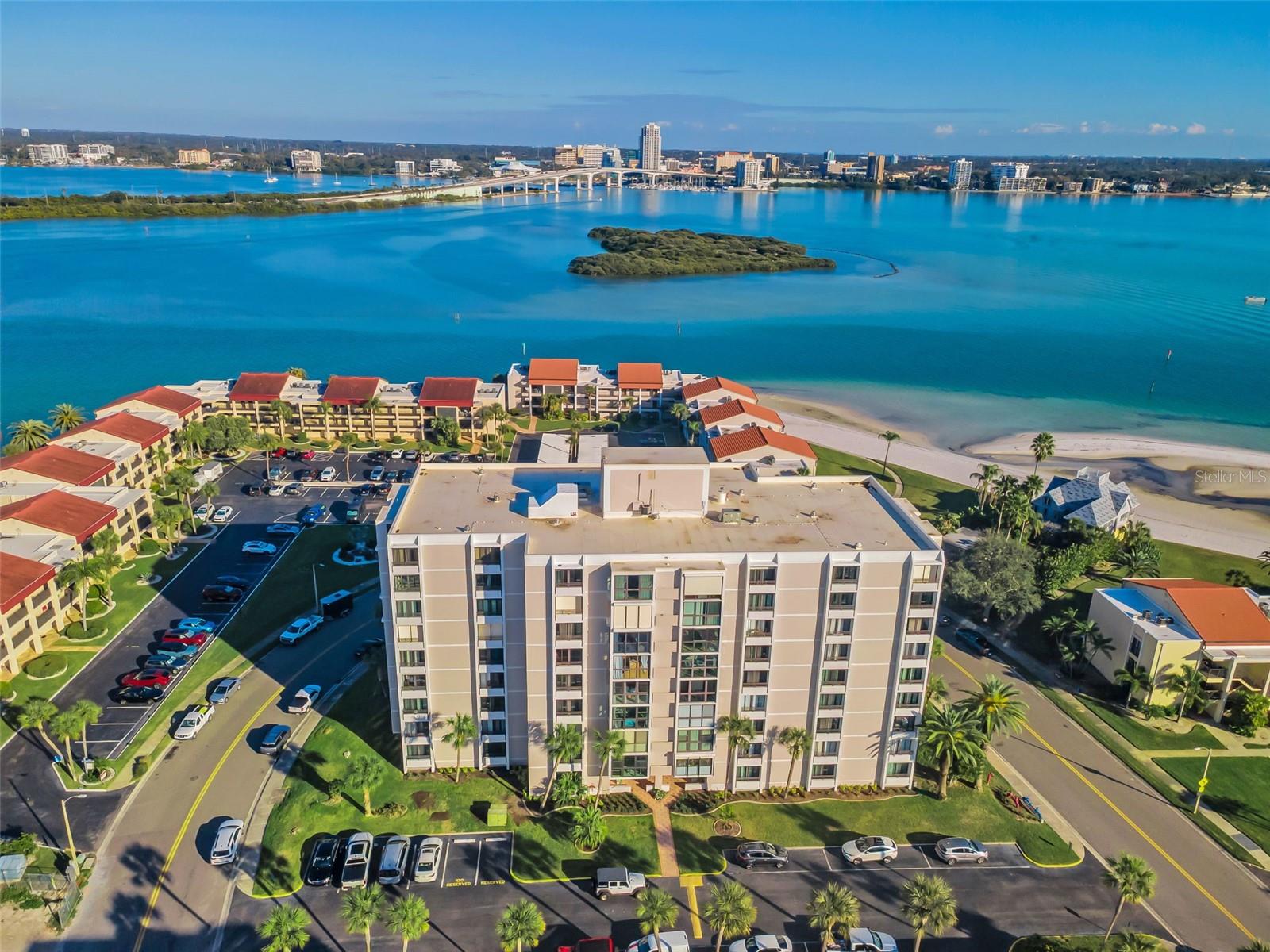 855 BAYWAY BLVD #708, CLEARWATER BEACH, FL, 33767