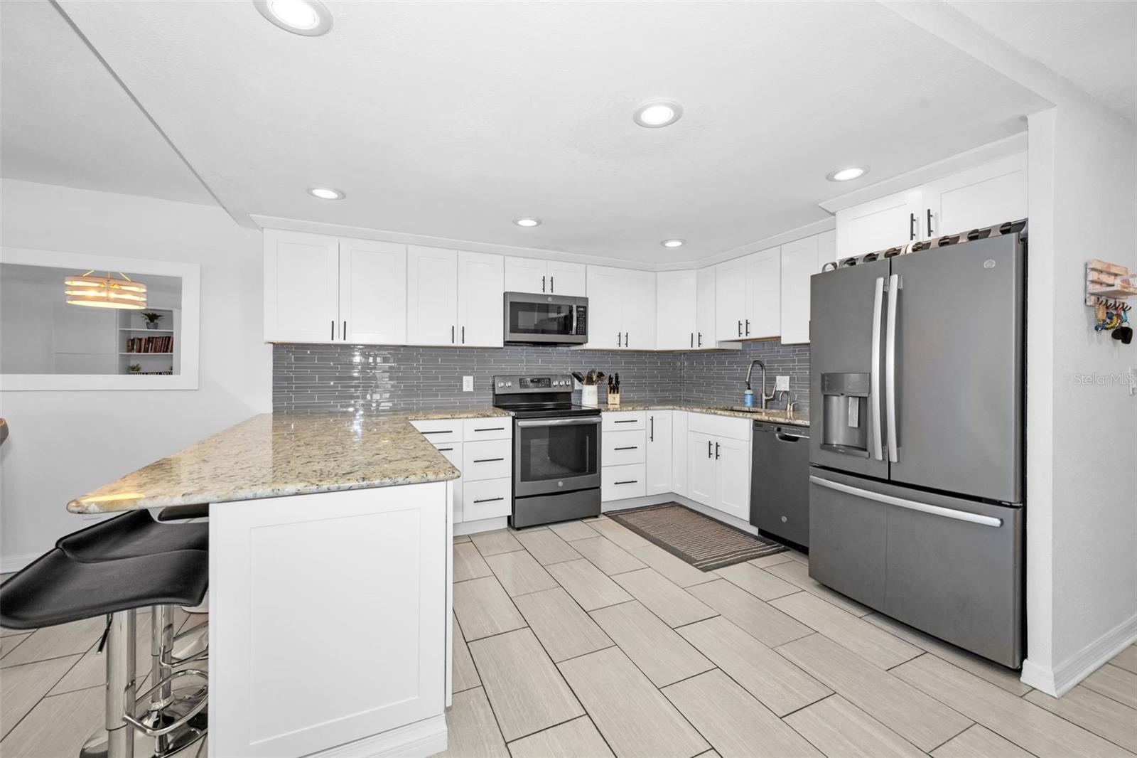 855 BAYWAY BLVD #708, CLEARWATER BEACH, FL, 33767