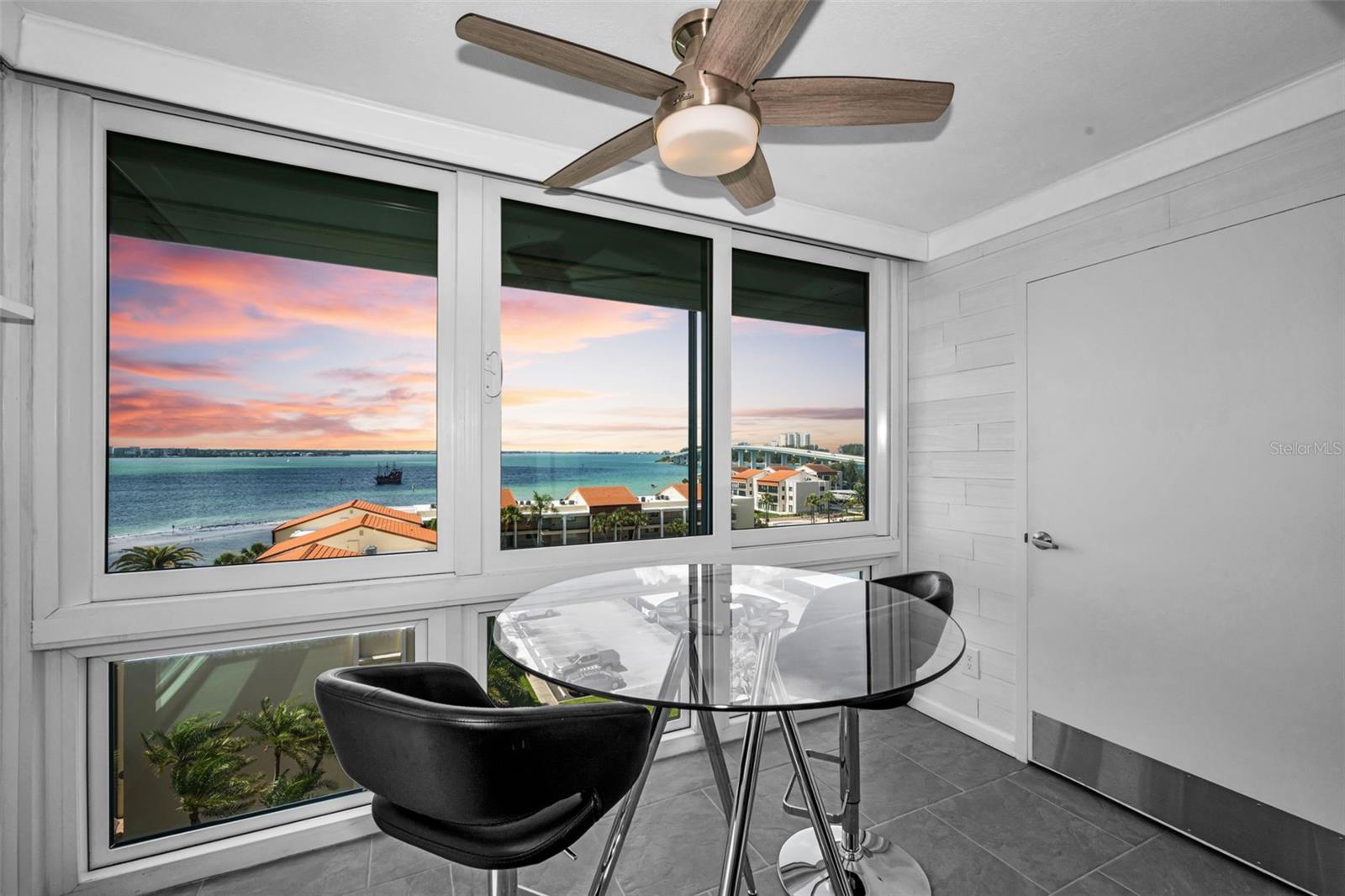 855 BAYWAY BLVD #708, CLEARWATER BEACH, FL, 33767