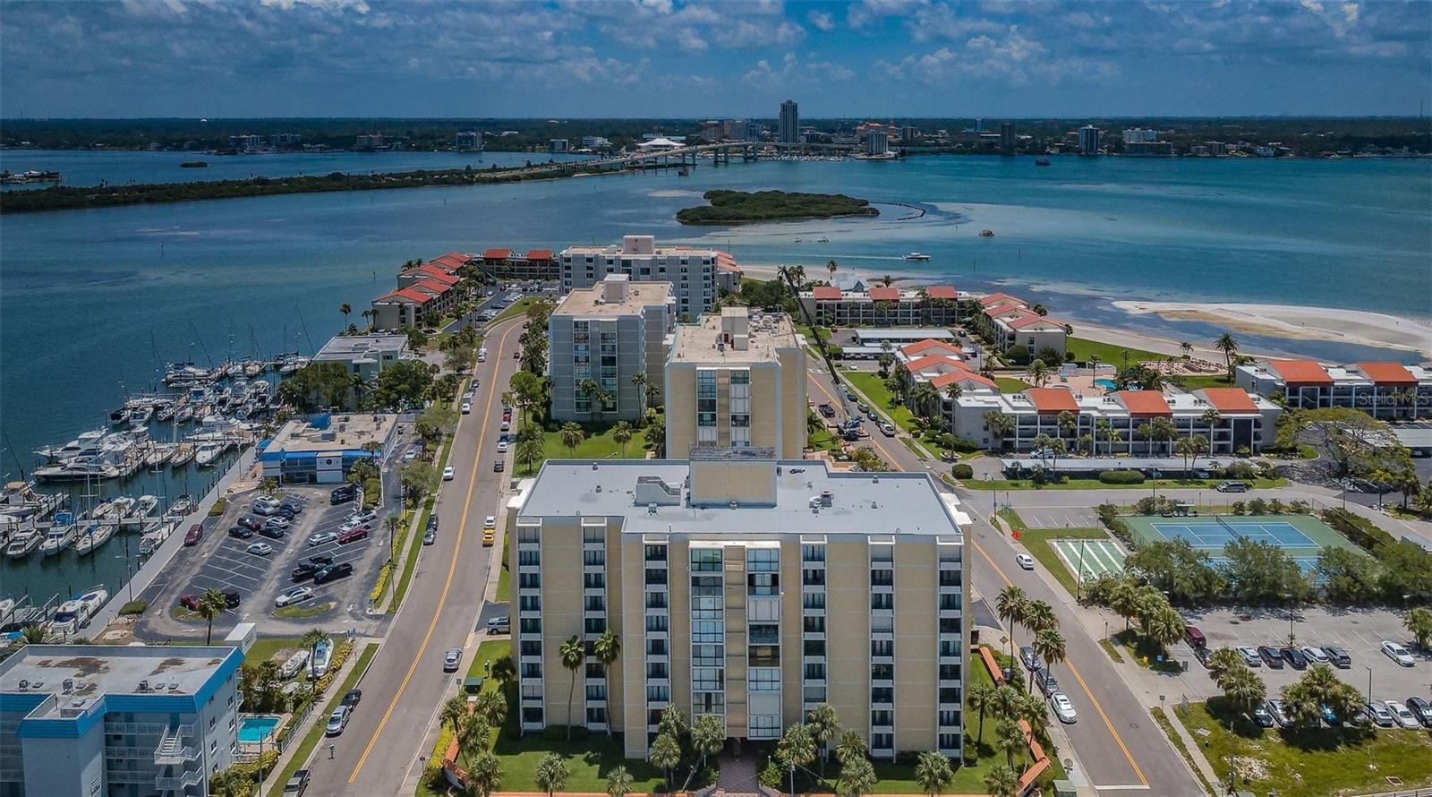 855 BAYWAY BLVD #708, CLEARWATER BEACH, FL, 33767