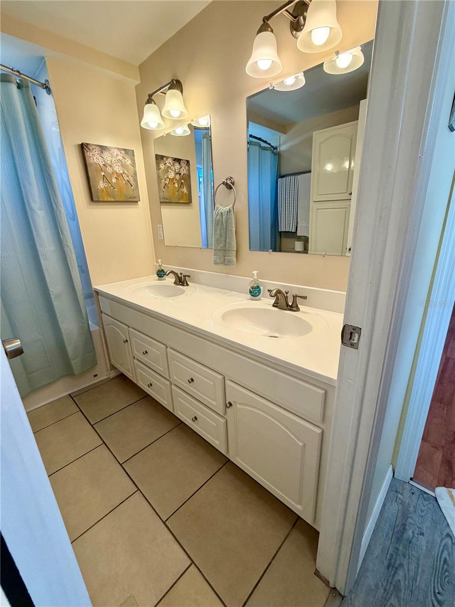 34527 VIOLET DR N, PINELLAS PARK, FL, 33781