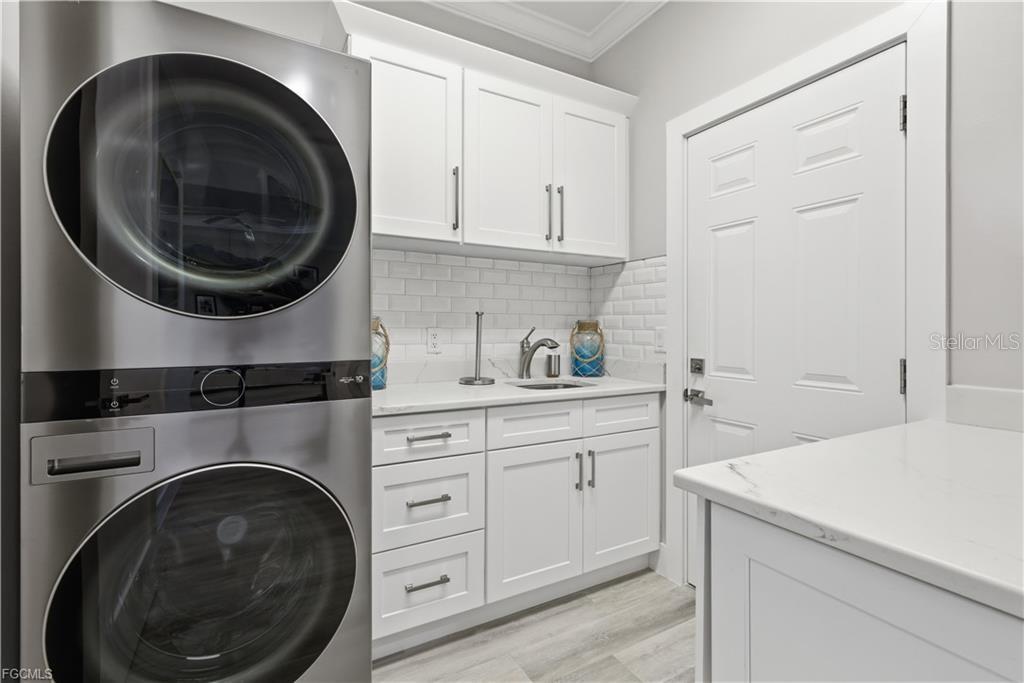 24319 CONTRA COSTA LN, PUNTA GORDA, FL, 33955