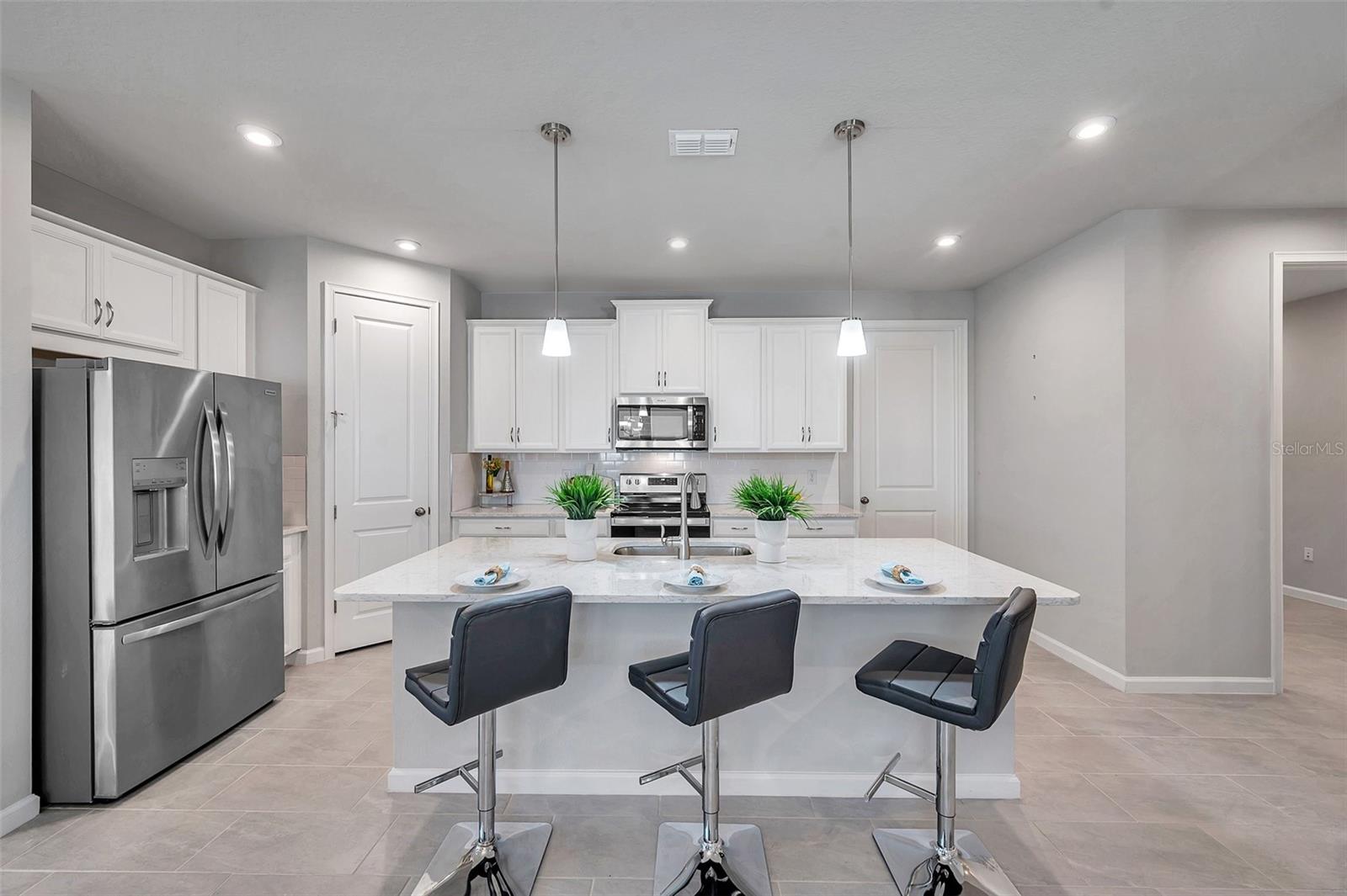3747 LAUGHING DOVE AVE, SUN CITY CENTER, FL, 33573