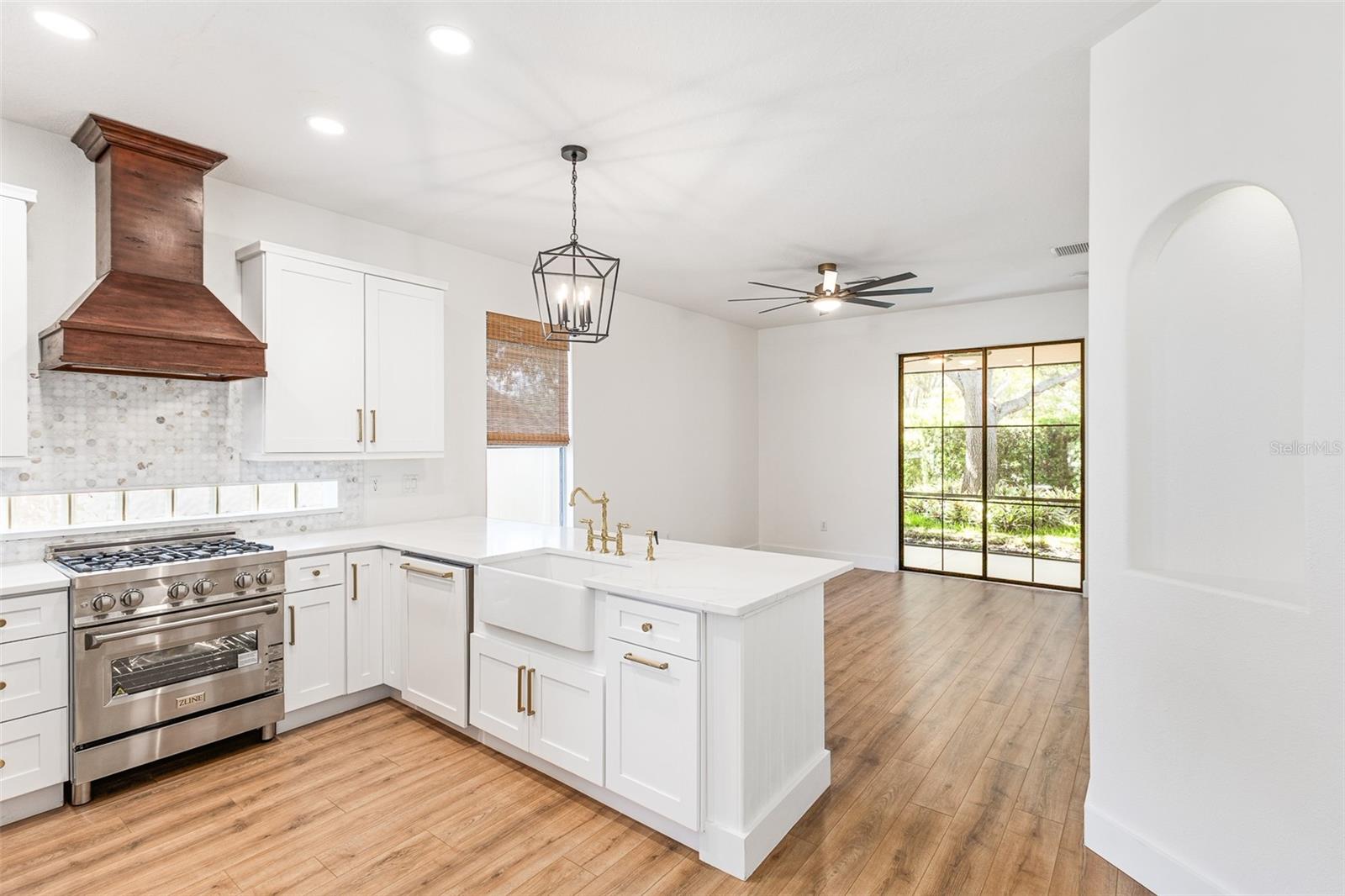 33441 IRONGATE DR, LEESBURG, FL, 34788