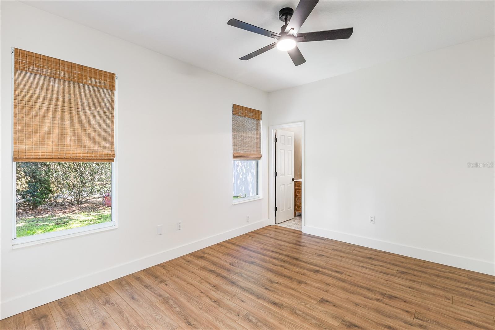 33441 IRONGATE DR, LEESBURG, FL, 34788