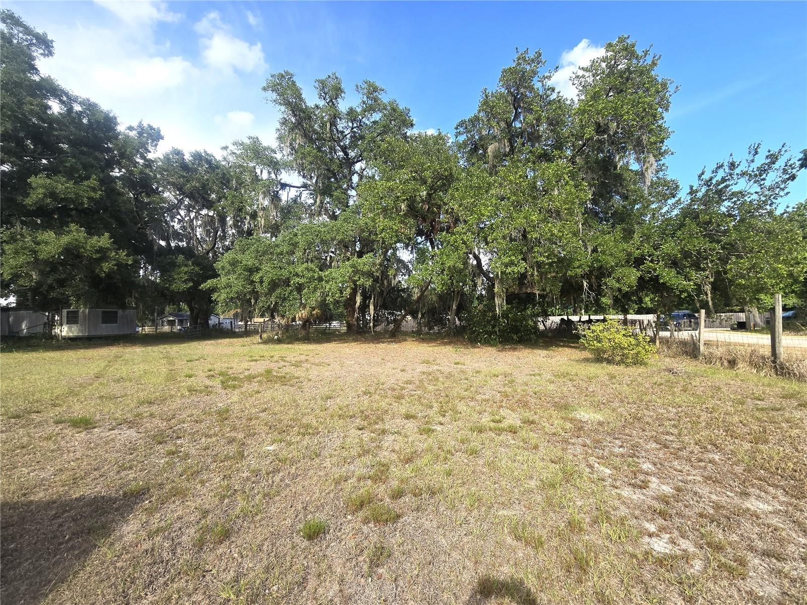 1124 JERRY SMITH RD, DOVER, FL, 33527
