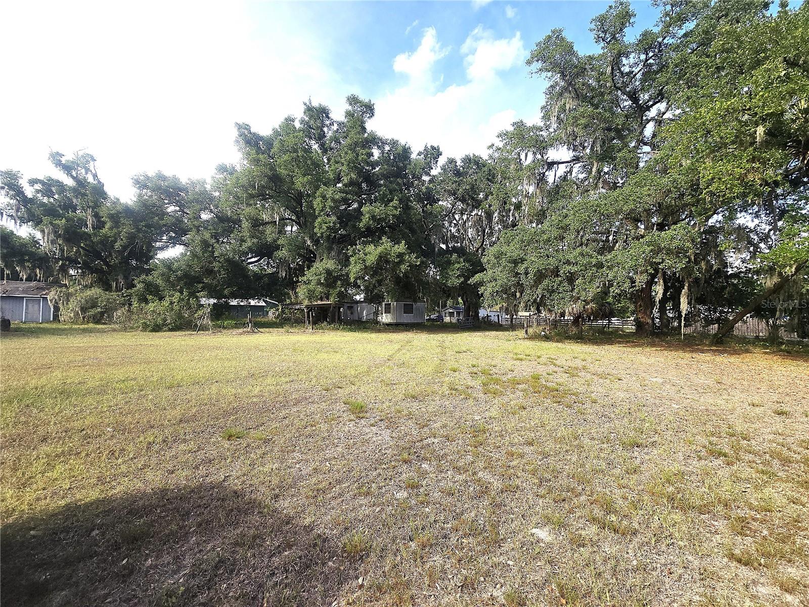 1124 JERRY SMITH RD, DOVER, FL, 33527