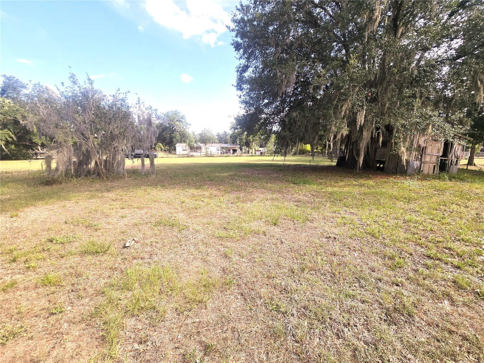 1124 JERRY SMITH RD, DOVER, FL, 33527