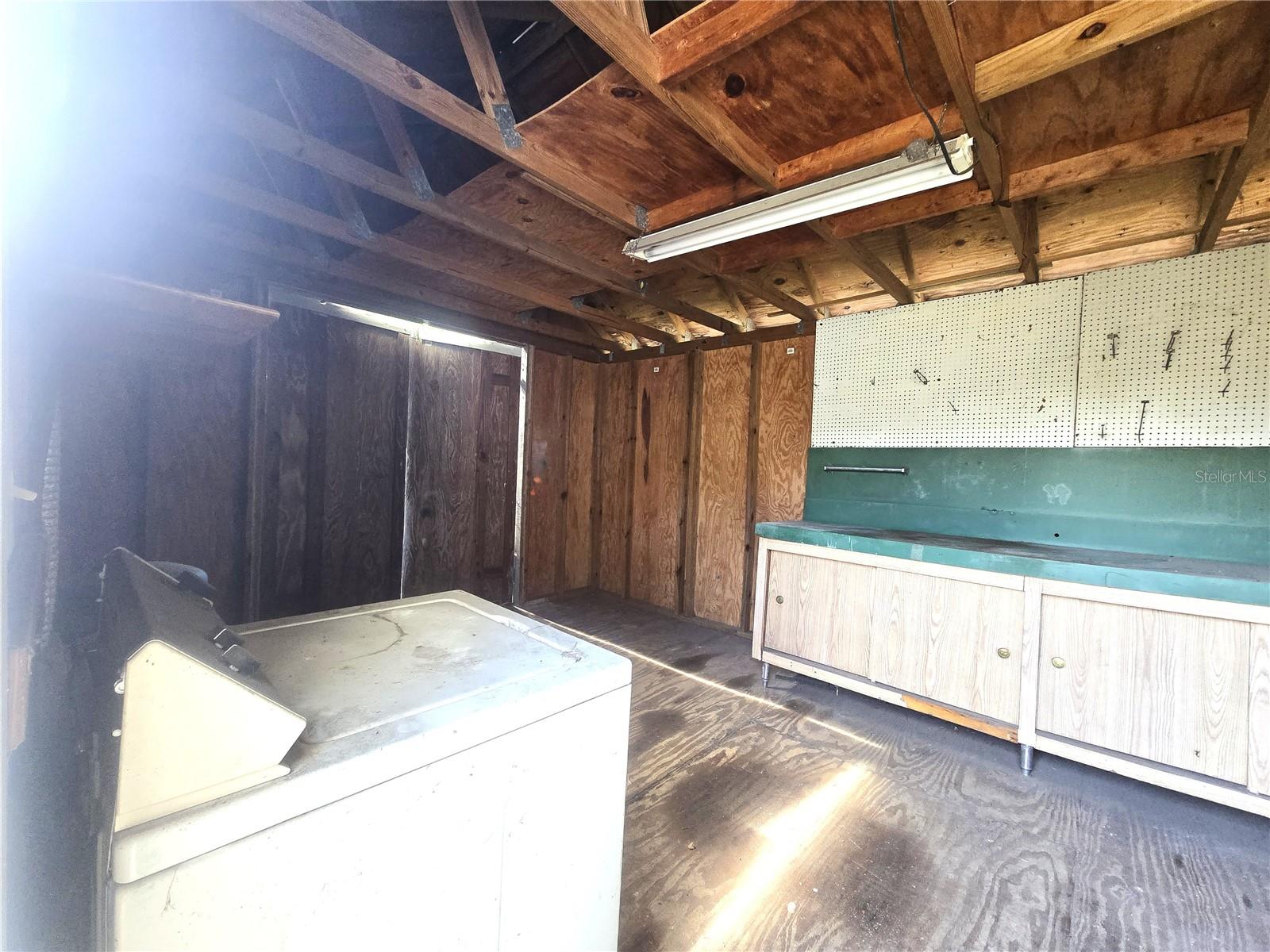 1124 JERRY SMITH RD, DOVER, FL, 33527