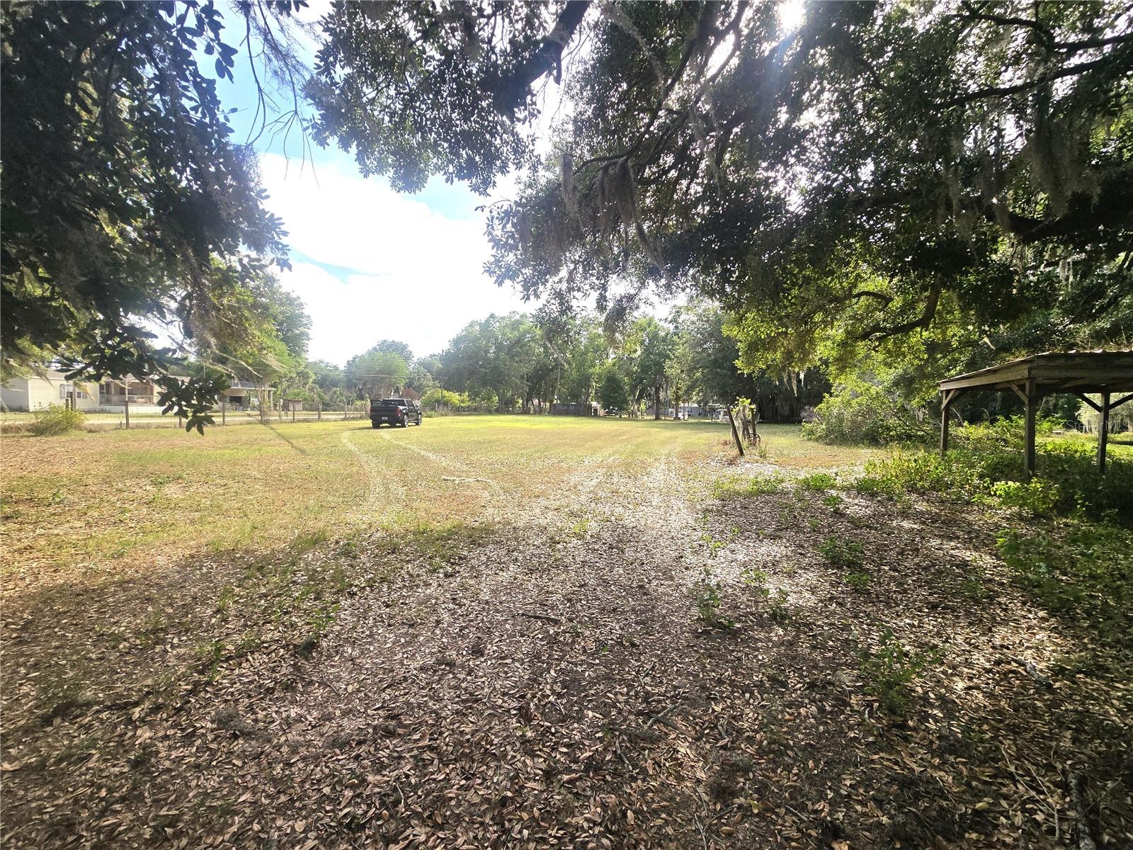 1124 JERRY SMITH RD, DOVER, FL, 33527