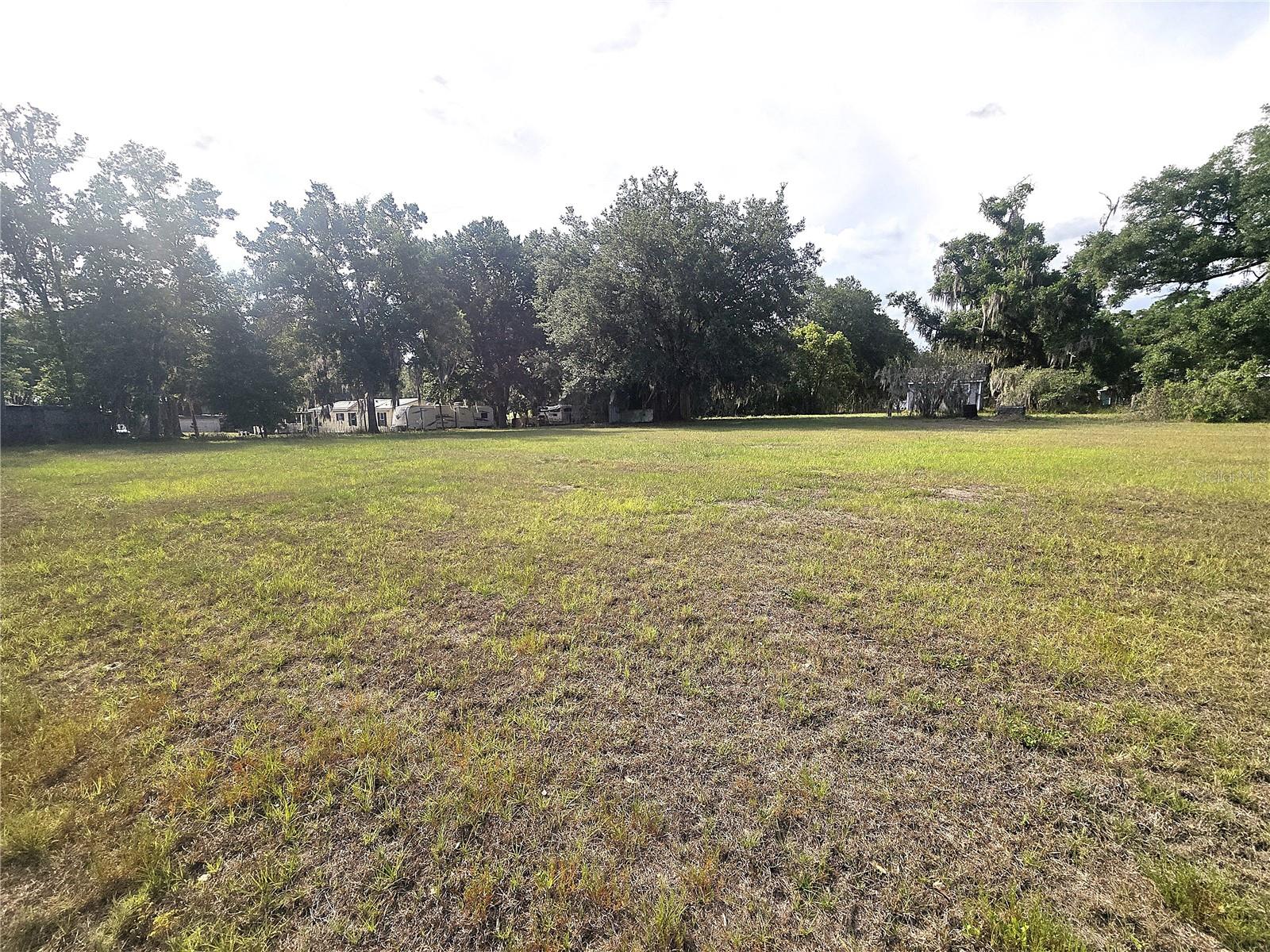 1124 JERRY SMITH RD, DOVER, FL, 33527