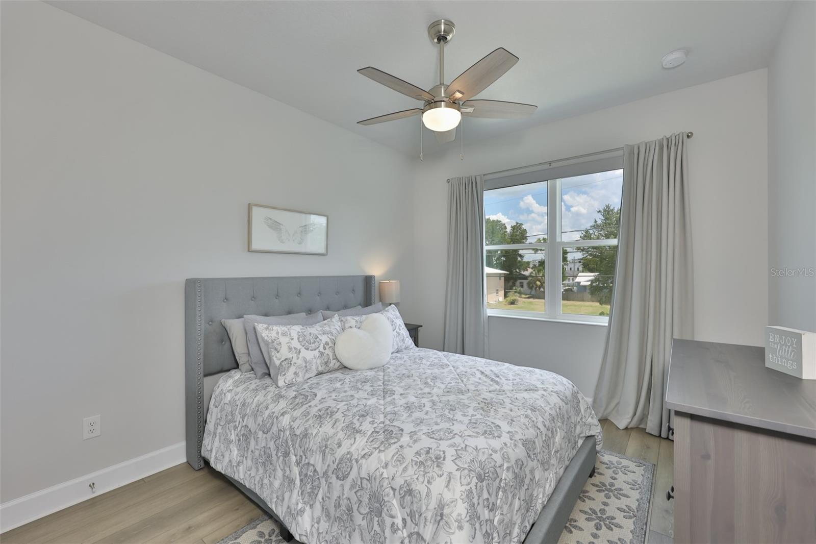 2407 W GRAY ST, TAMPA, FL, 33609