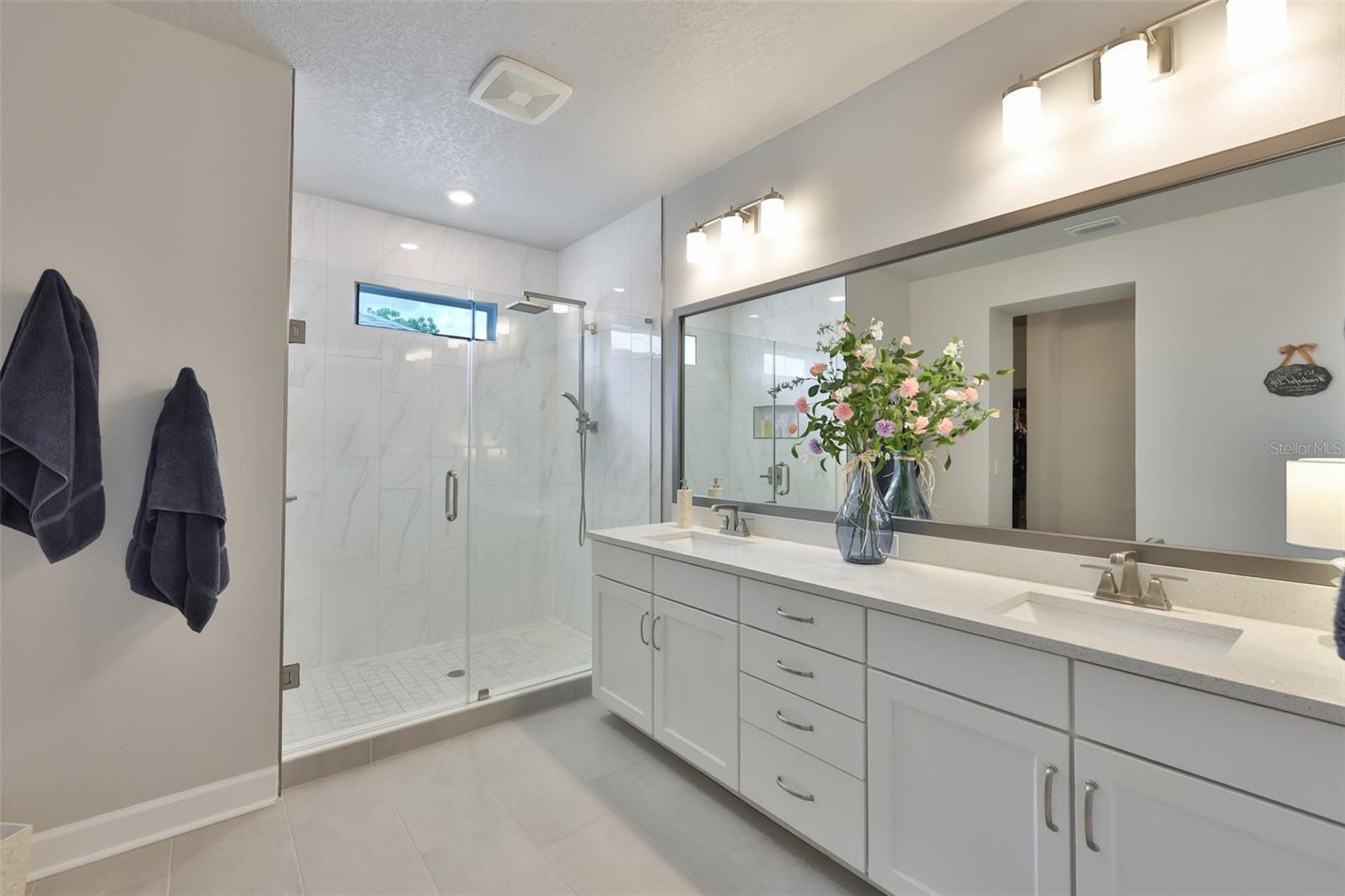 2407 W GRAY ST, TAMPA, FL, 33609