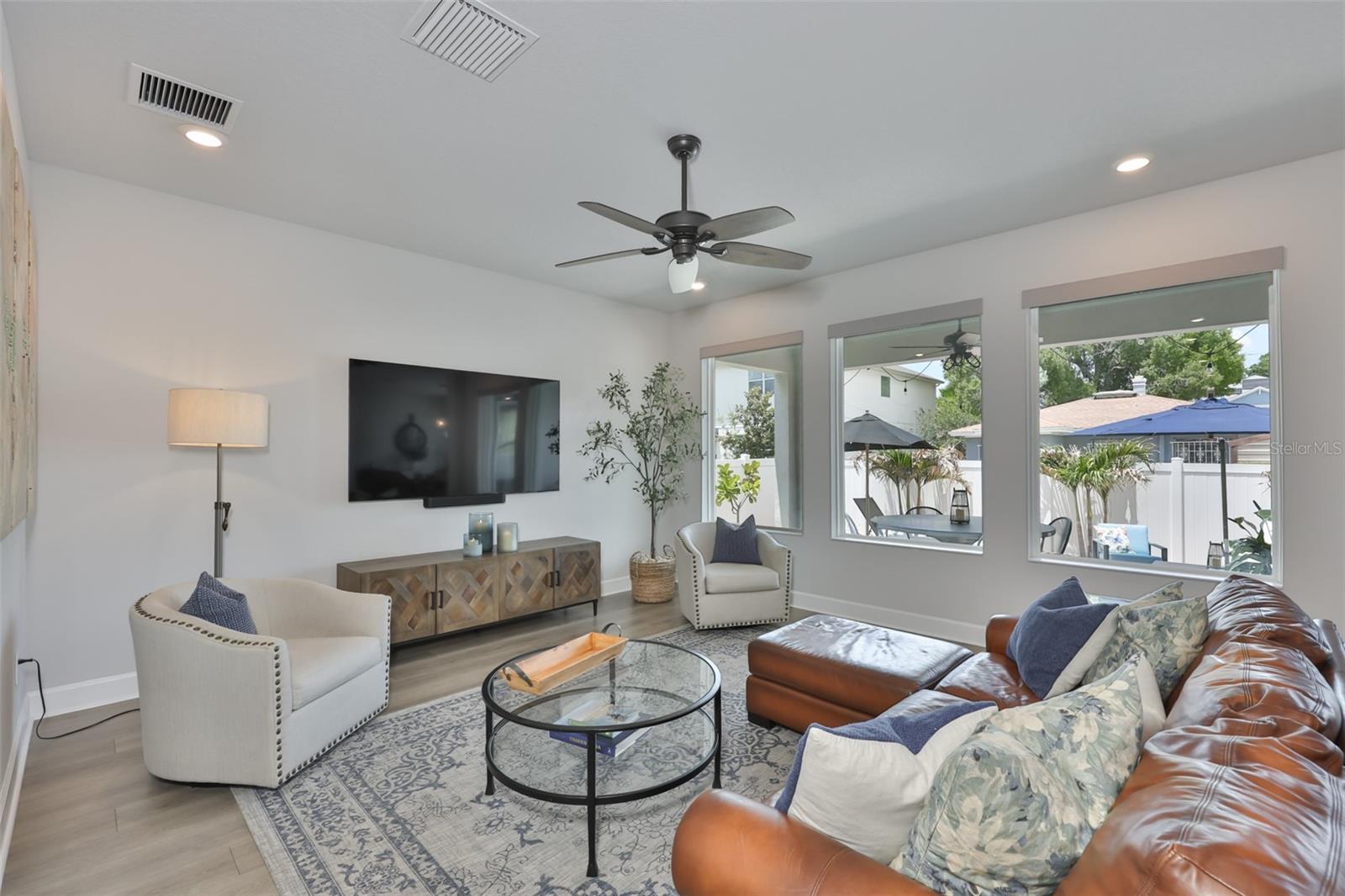 2407 W GRAY ST, TAMPA, FL, 33609