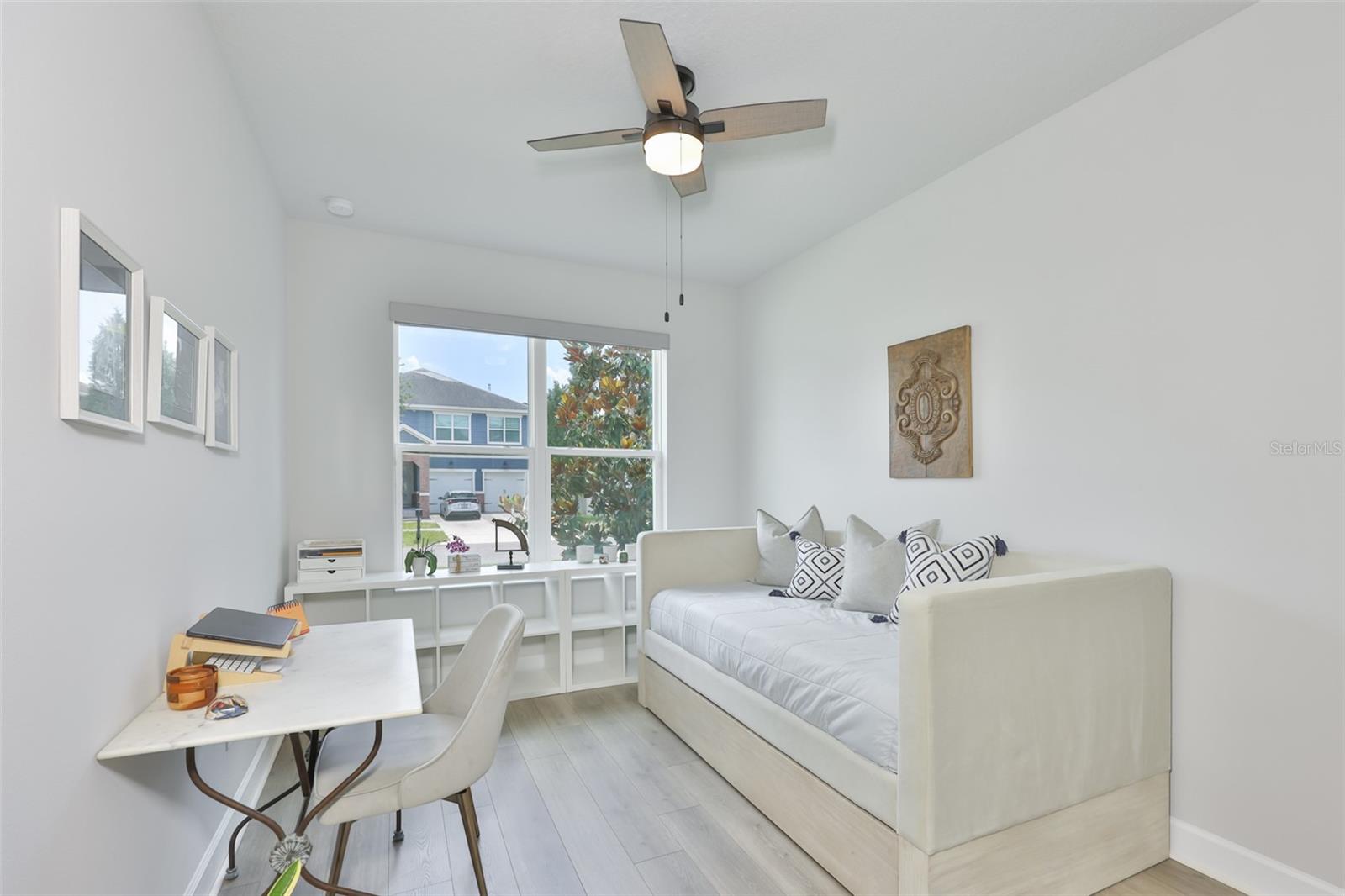 2407 W GRAY ST, TAMPA, FL, 33609