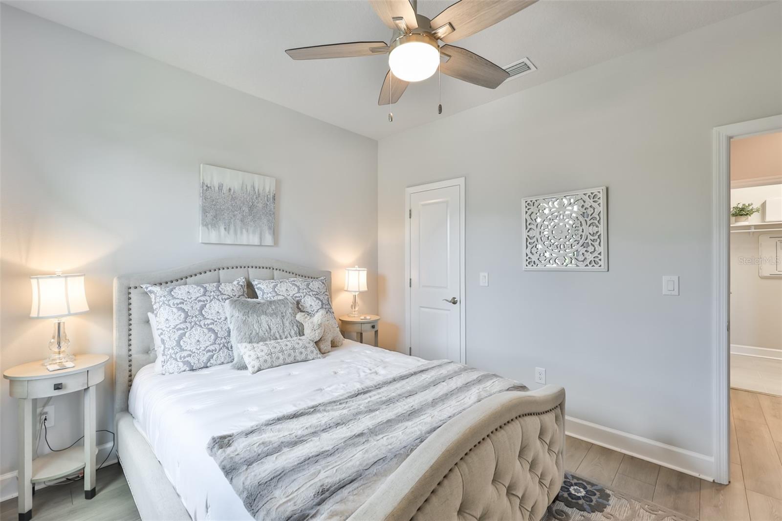 2407 W GRAY ST, TAMPA, FL, 33609