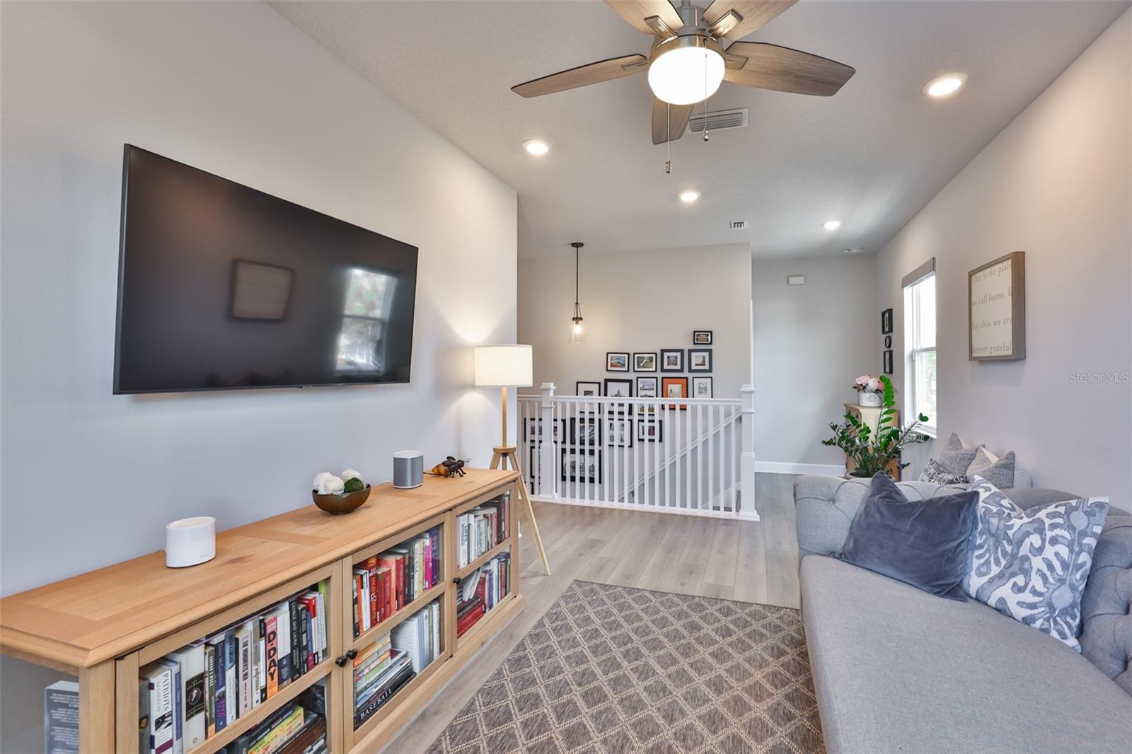 2407 W GRAY ST, TAMPA, FL, 33609