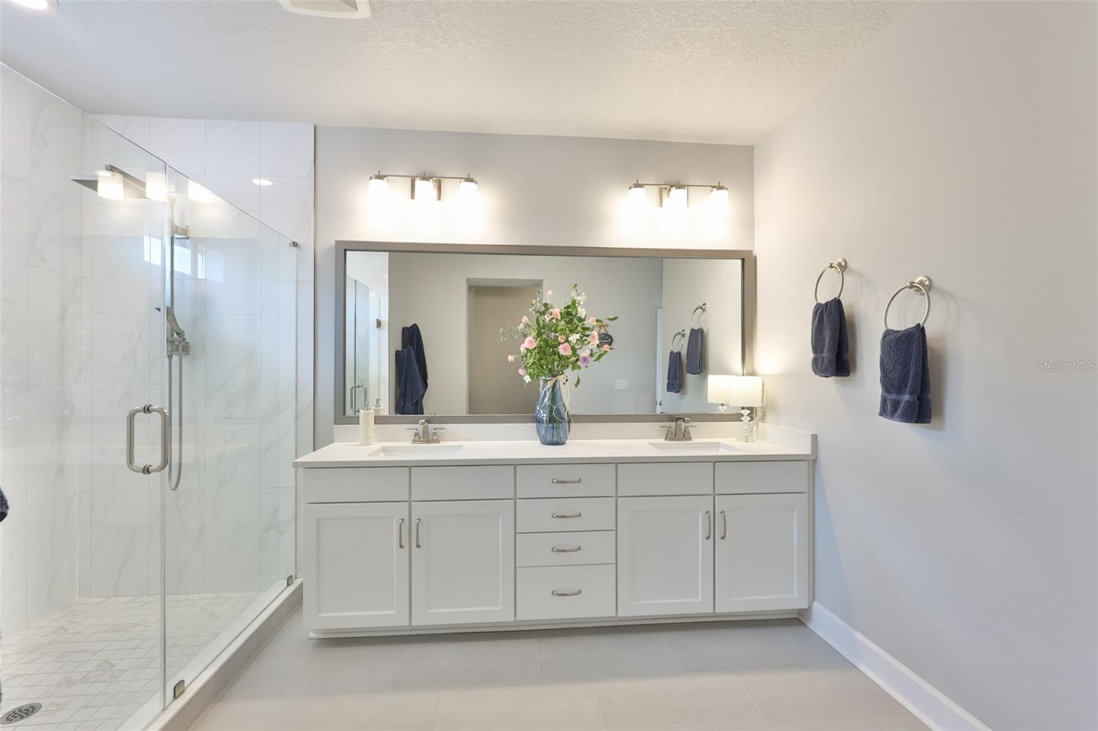 2407 W GRAY ST, TAMPA, FL, 33609