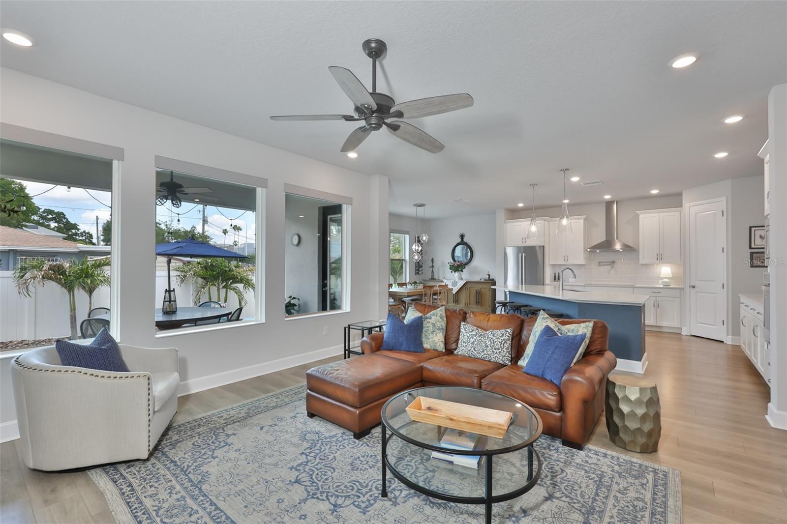 2407 W GRAY ST, TAMPA, FL, 33609