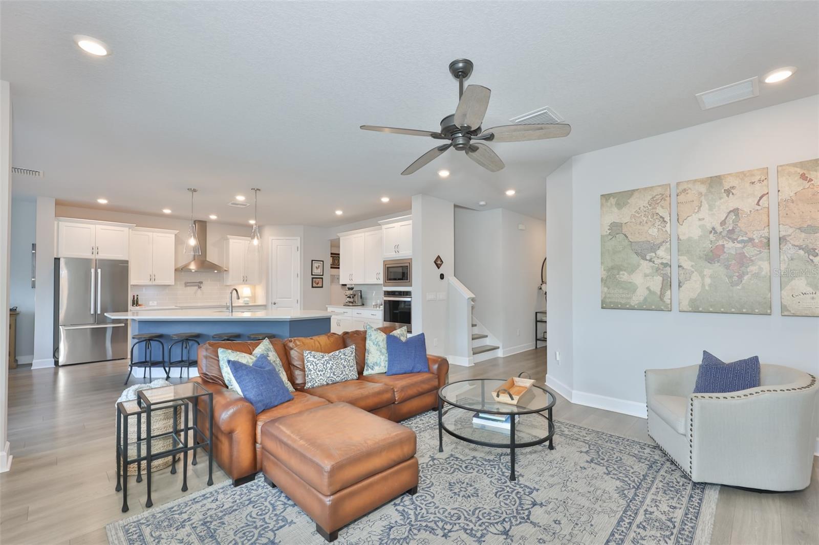 2407 W GRAY ST, TAMPA, FL, 33609