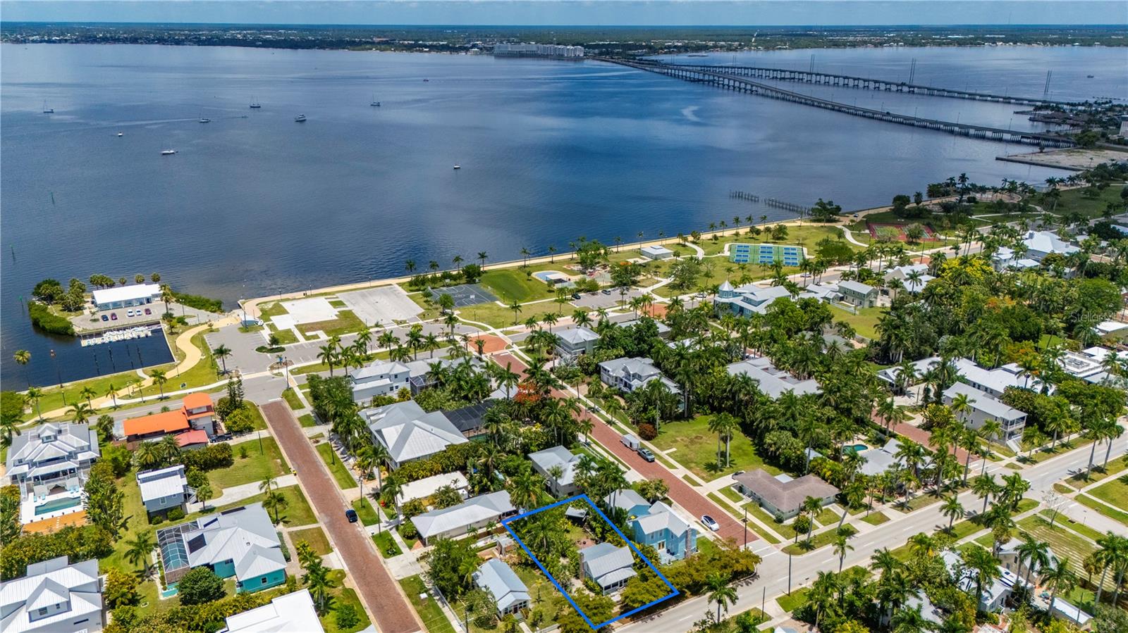 756 W MARION AVE, PUNTA GORDA, FL, 33950