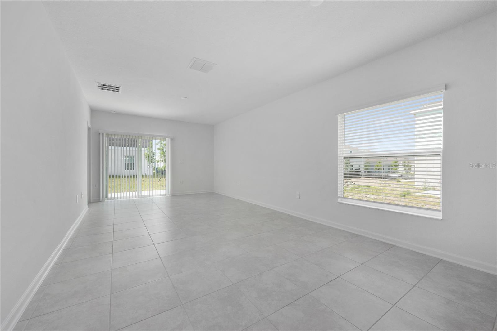 2205 AQUIFER LN, DAVENPORT, FL, 33837
