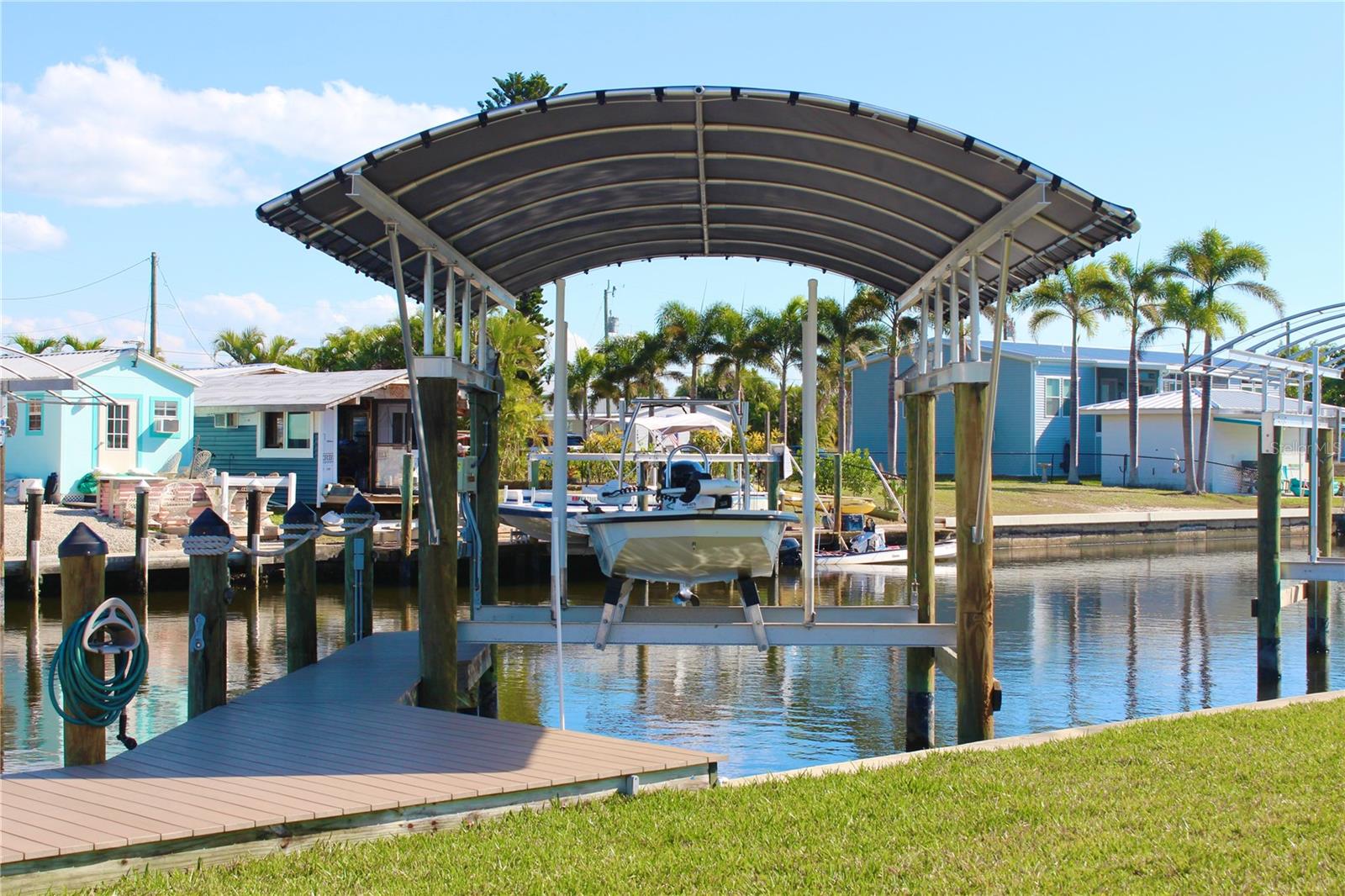 2744 SANDERLING CT, ST JAMES CITY, FL, 33956