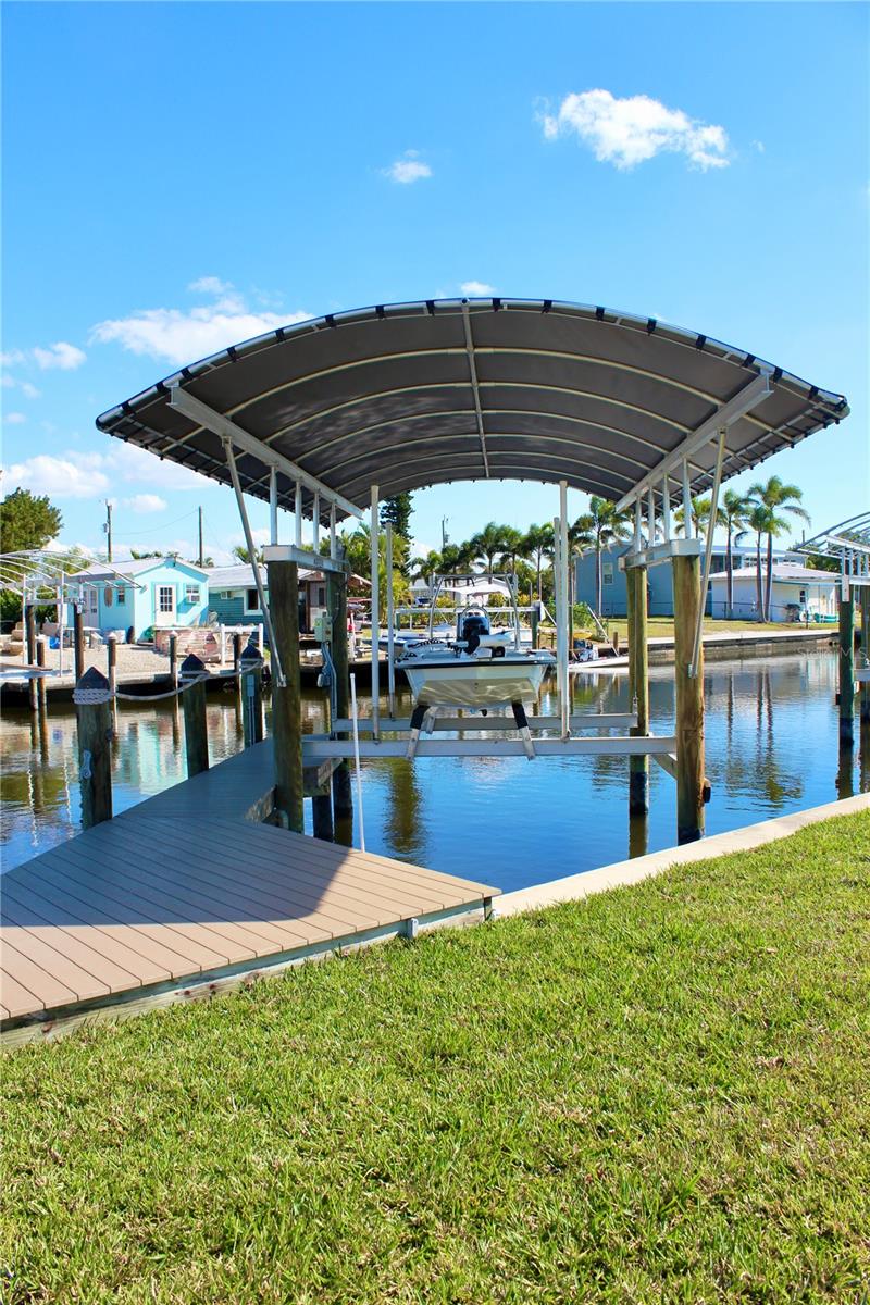 2744 SANDERLING CT, ST JAMES CITY, FL, 33956