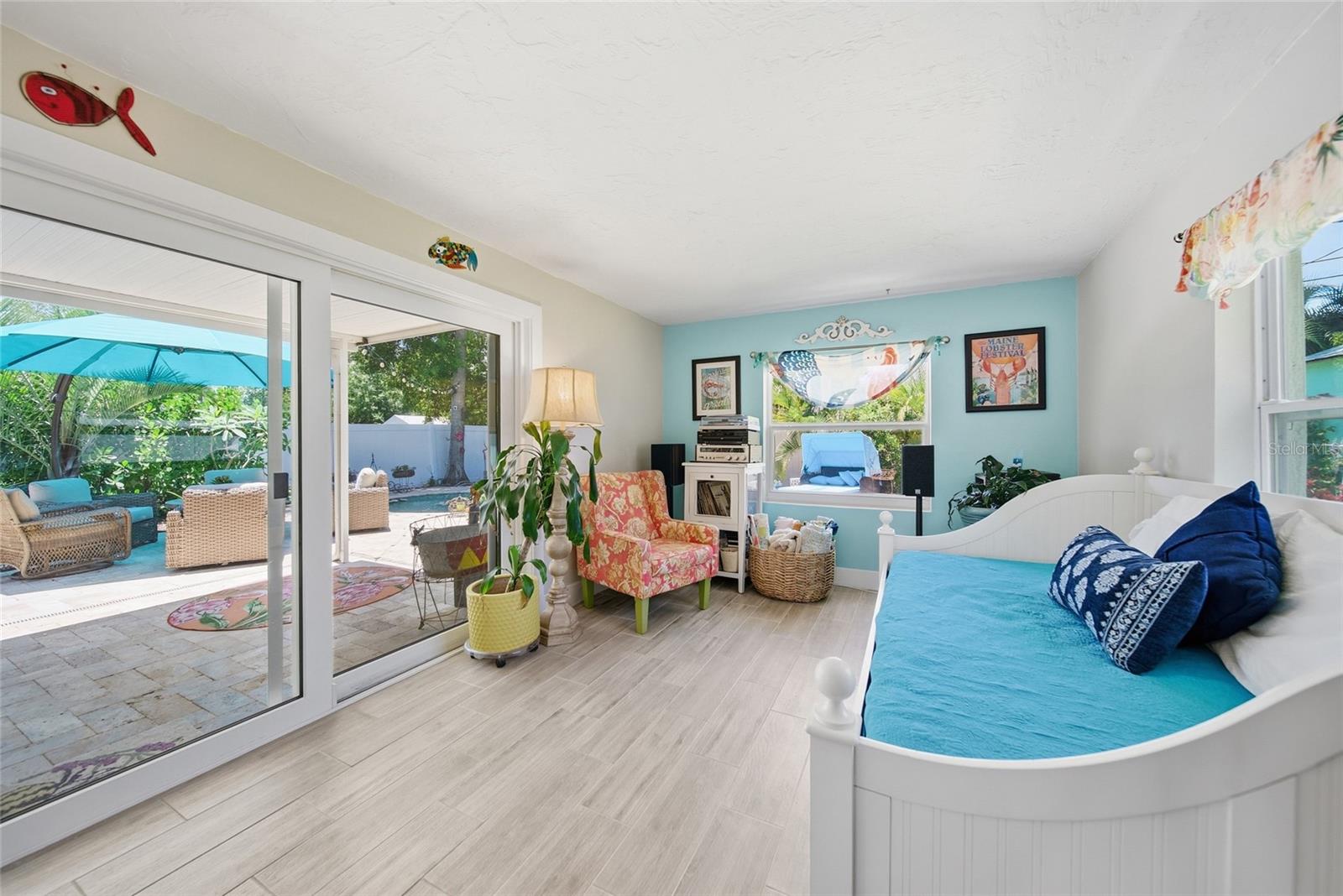 5548 CEDAR ST NE, ST PETERSBURG, FL, 33703