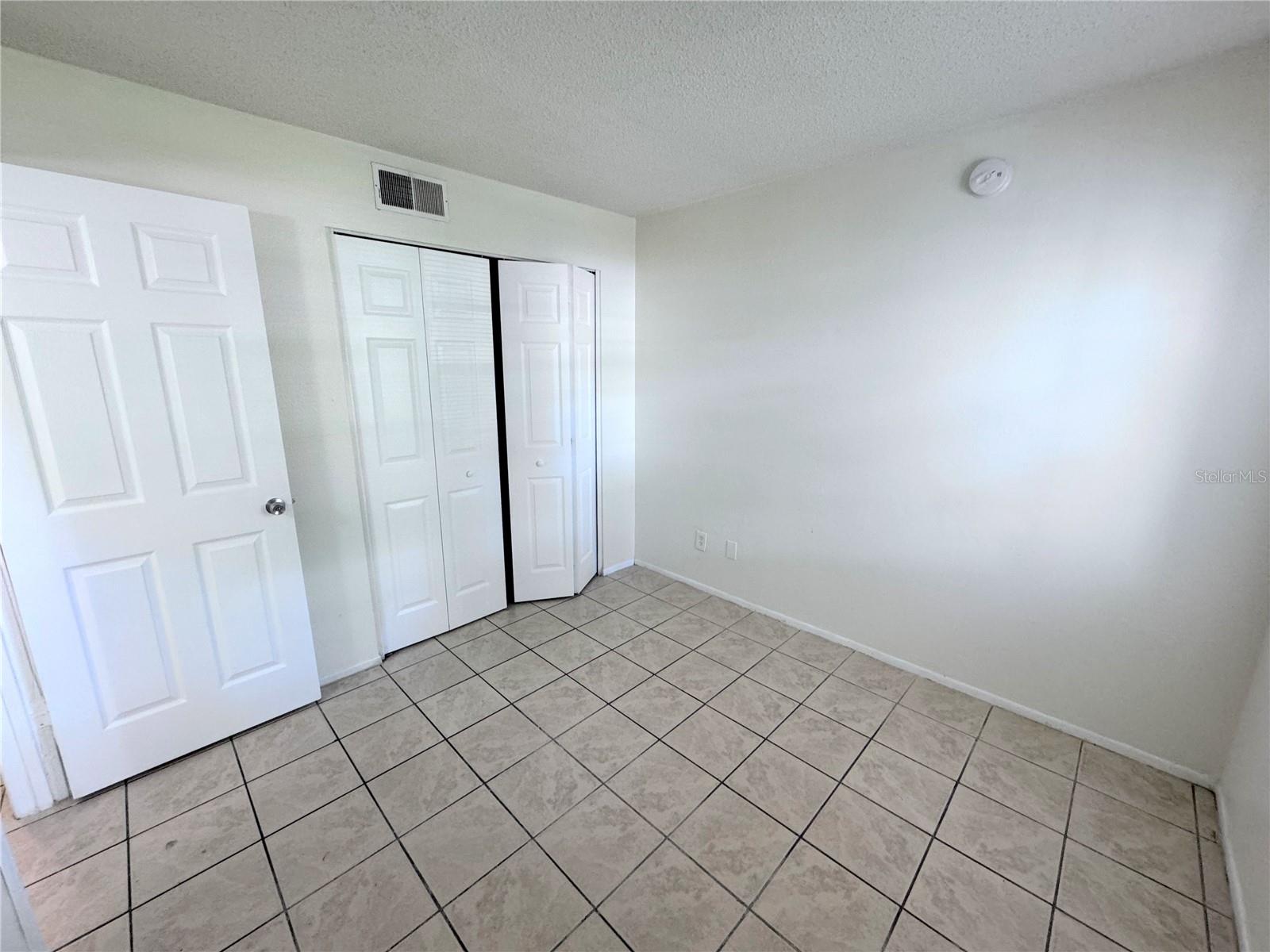 7177 E BANK DR #102, TAMPA, FL, 33617