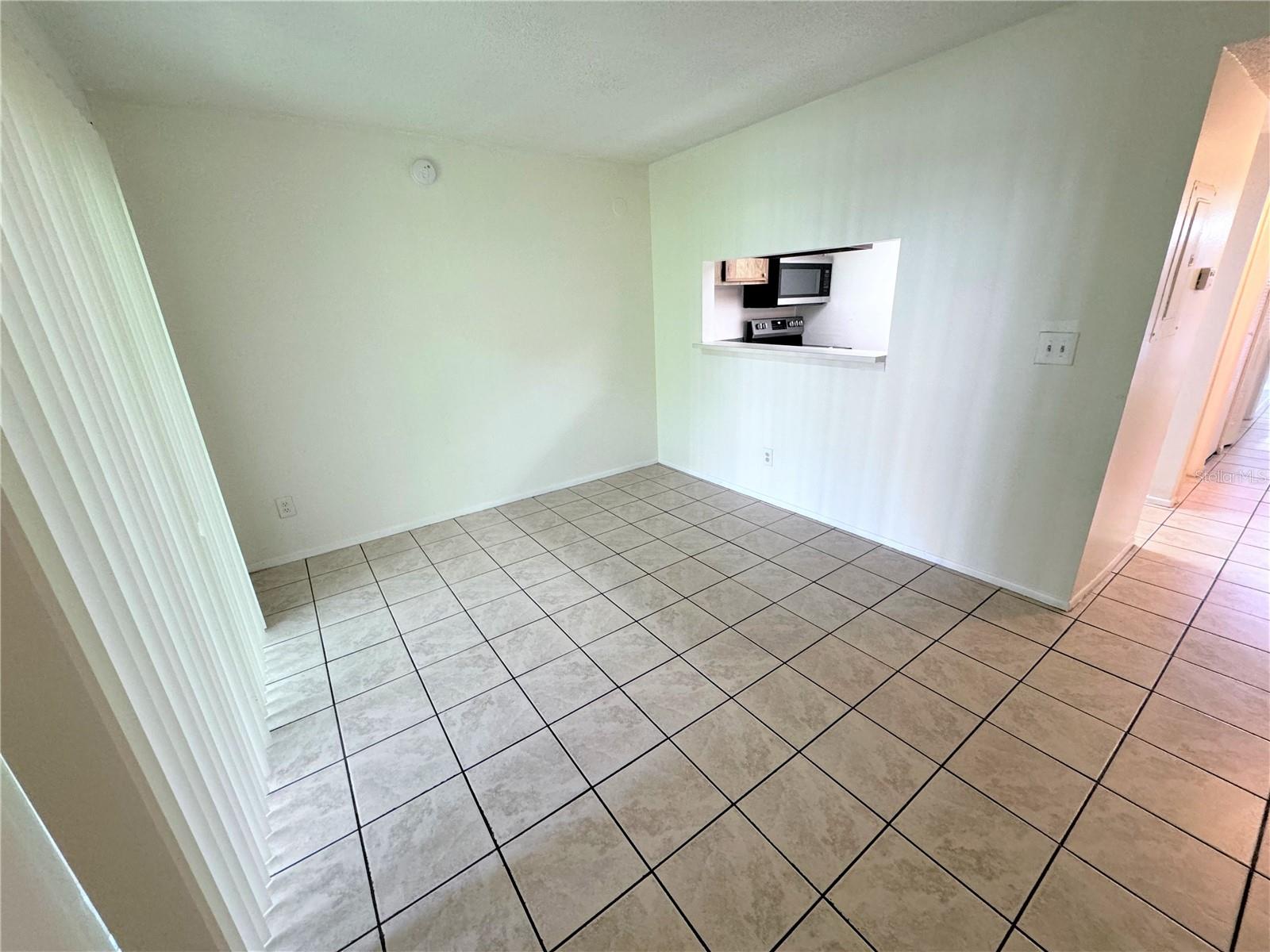 7177 E BANK DR #102, TAMPA, FL, 33617