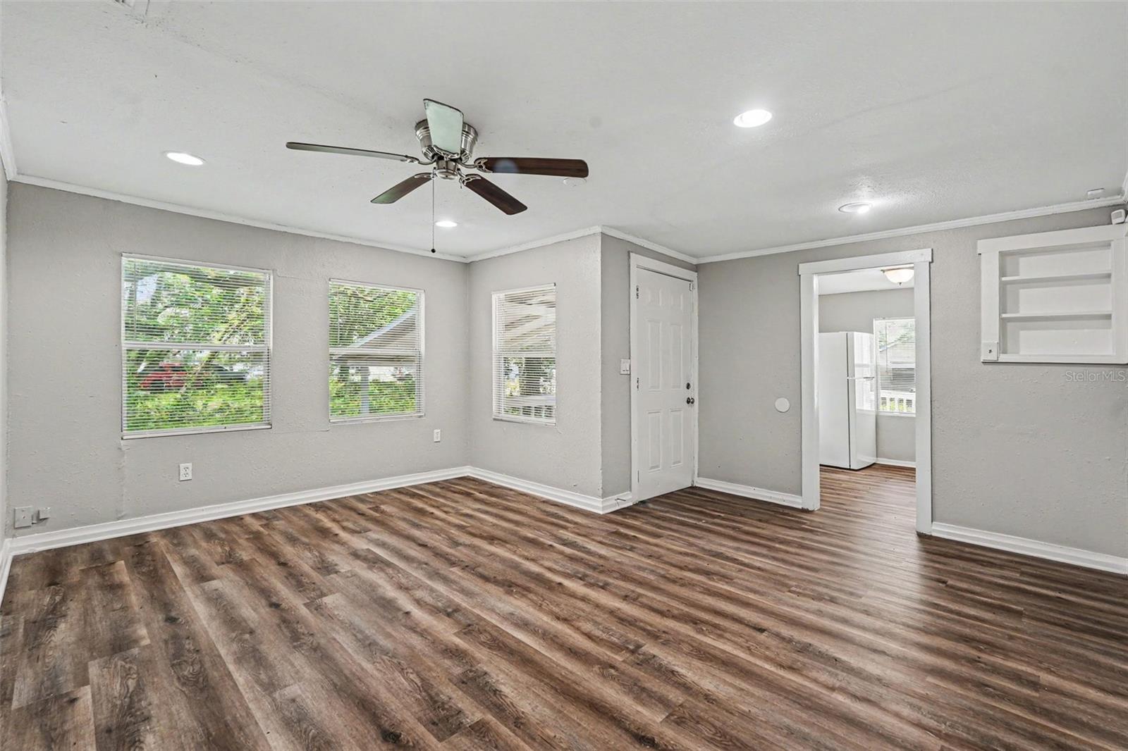 828 E 145TH AVE, TAMPA, FL, 33613