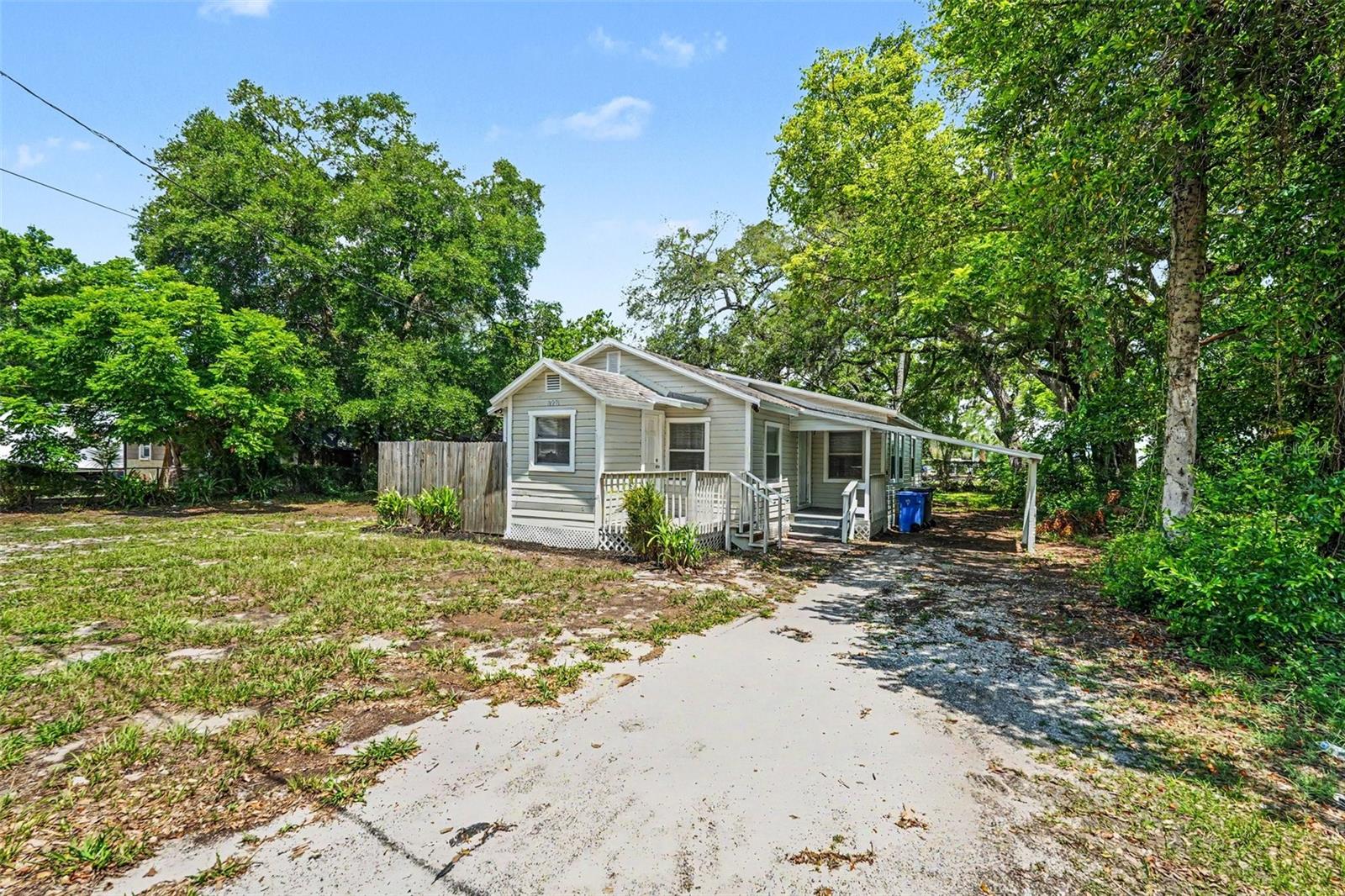 828 E 145TH AVE, TAMPA, FL, 33613