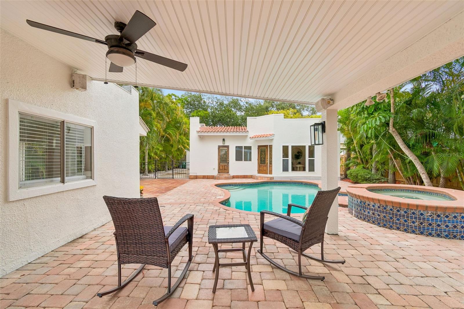 2434 W PROSPECT RD, TAMPA, FL, 33629