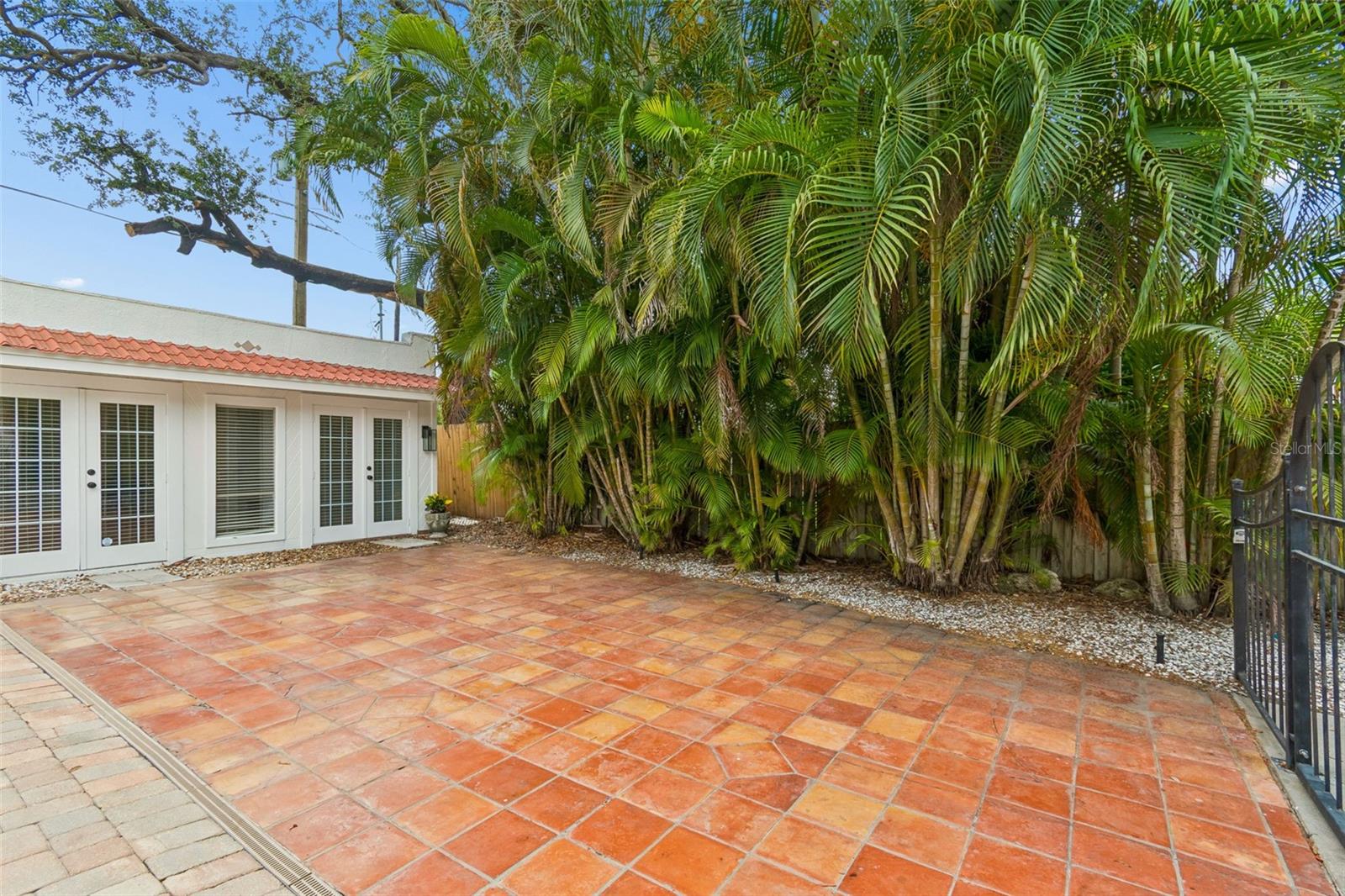 2434 W PROSPECT RD, TAMPA, FL, 33629