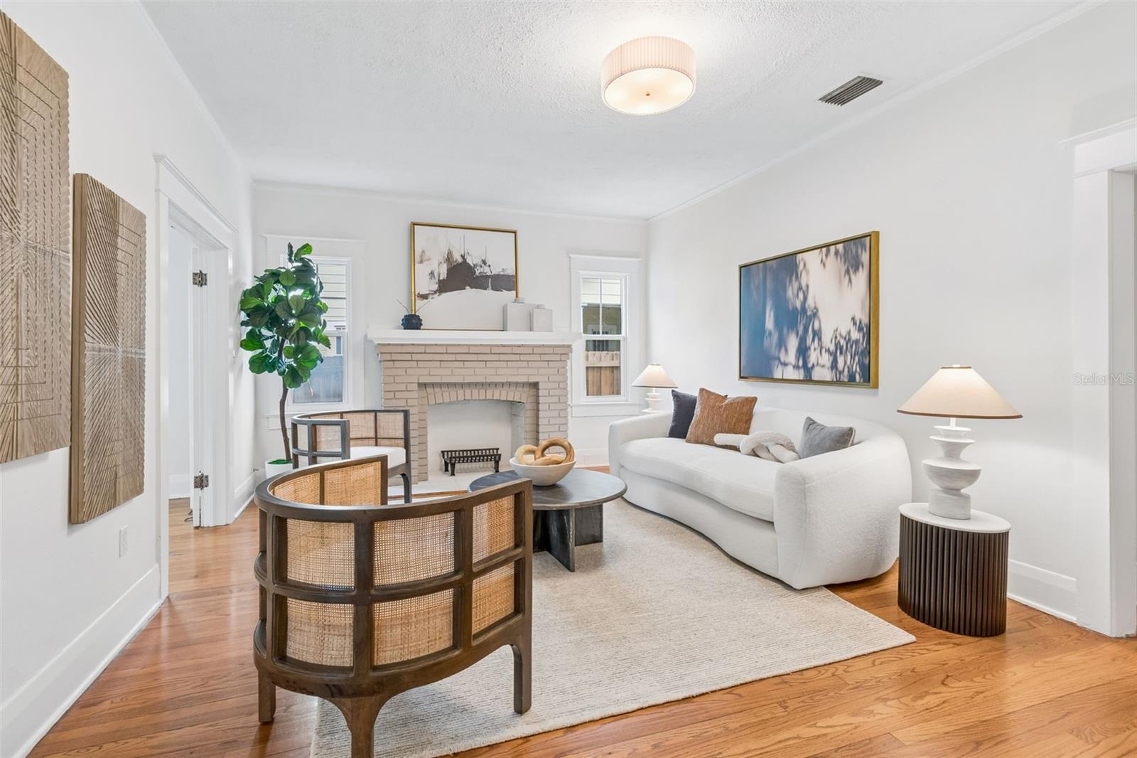 2434 W PROSPECT RD, TAMPA, FL, 33629