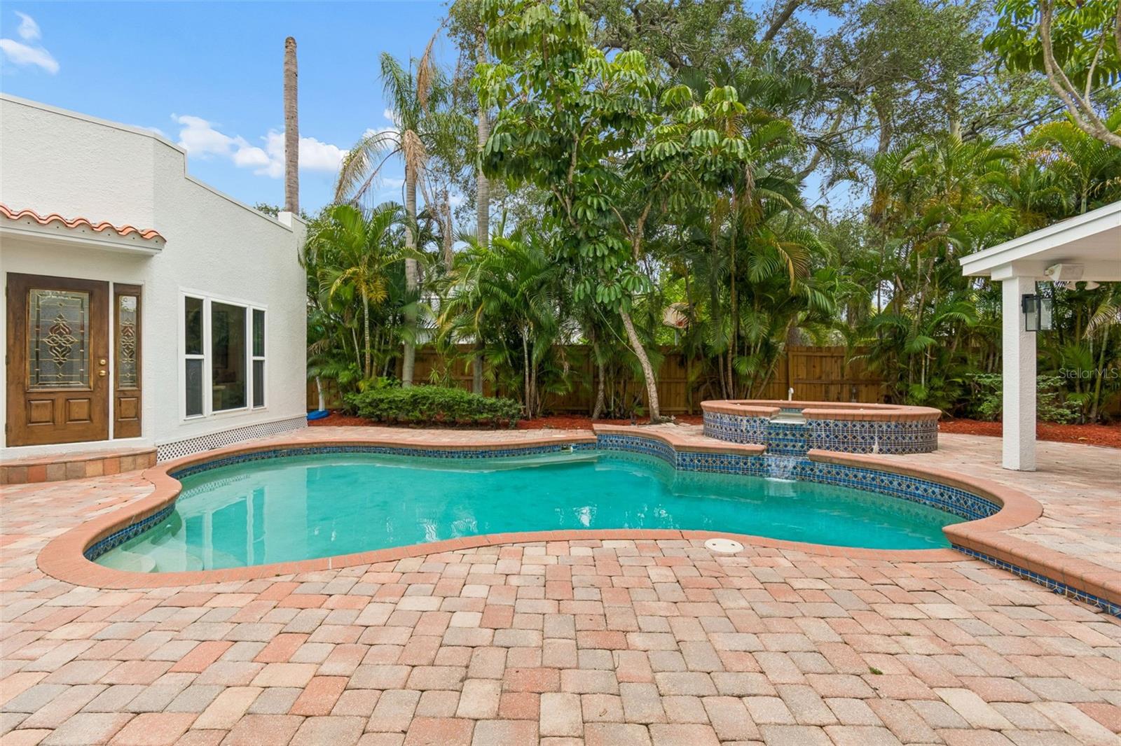 2434 W PROSPECT RD, TAMPA, FL, 33629