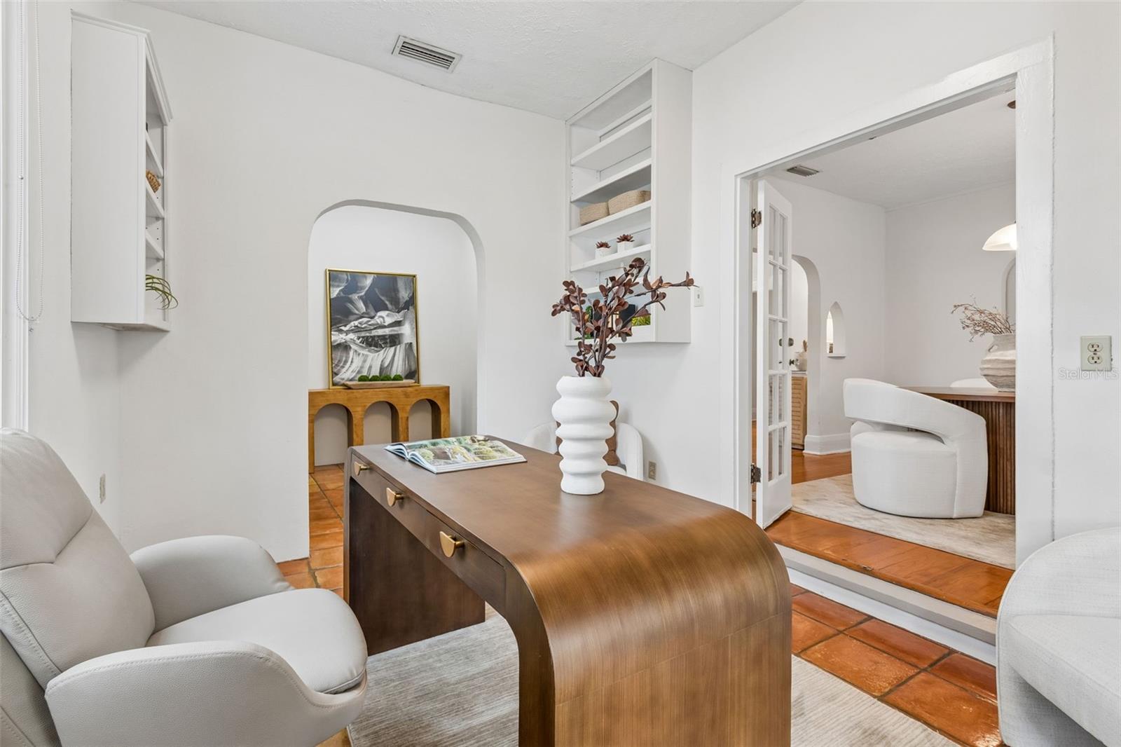 2434 W PROSPECT RD, TAMPA, FL, 33629