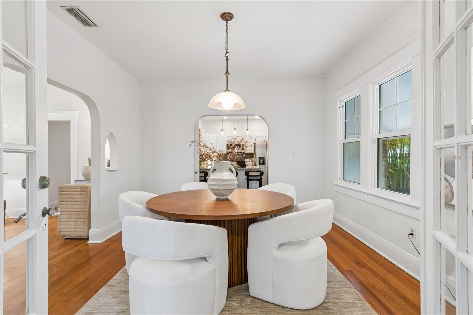 2434 W PROSPECT RD, TAMPA, FL, 33629