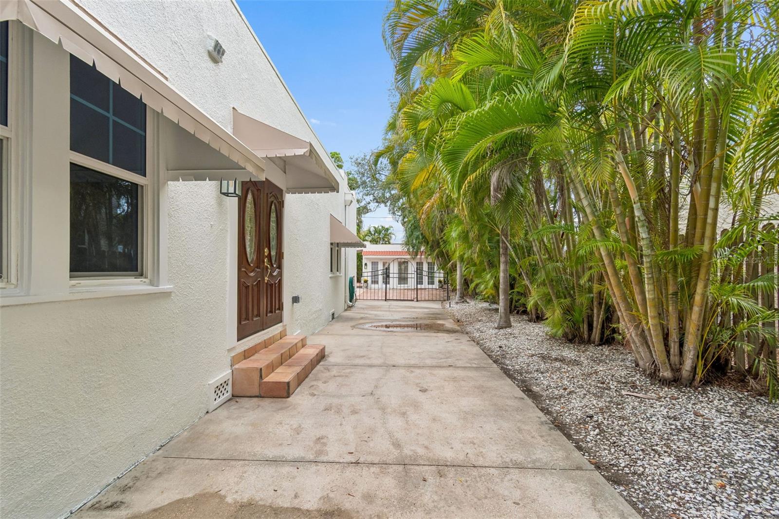 2434 W PROSPECT RD, TAMPA, FL, 33629