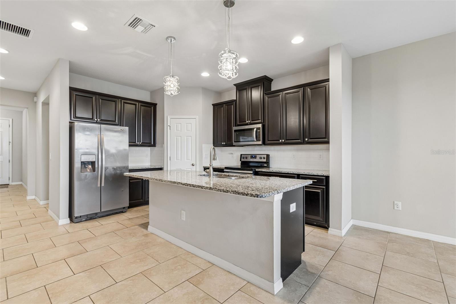 18843 ULMUS ST, LUTZ, FL, 33558
