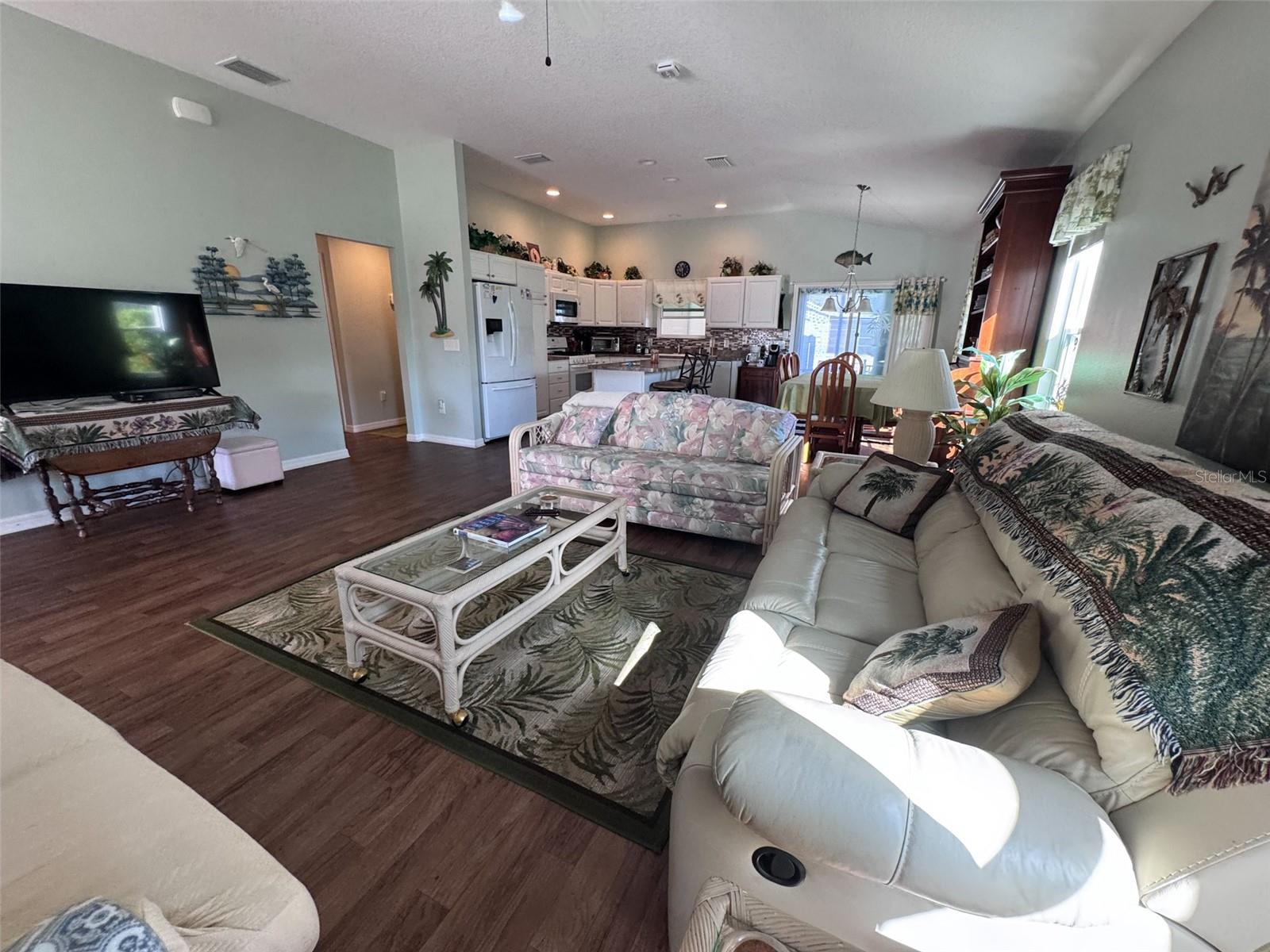 703 ROYAL PALM AVE, LADY LAKE, FL, 32159