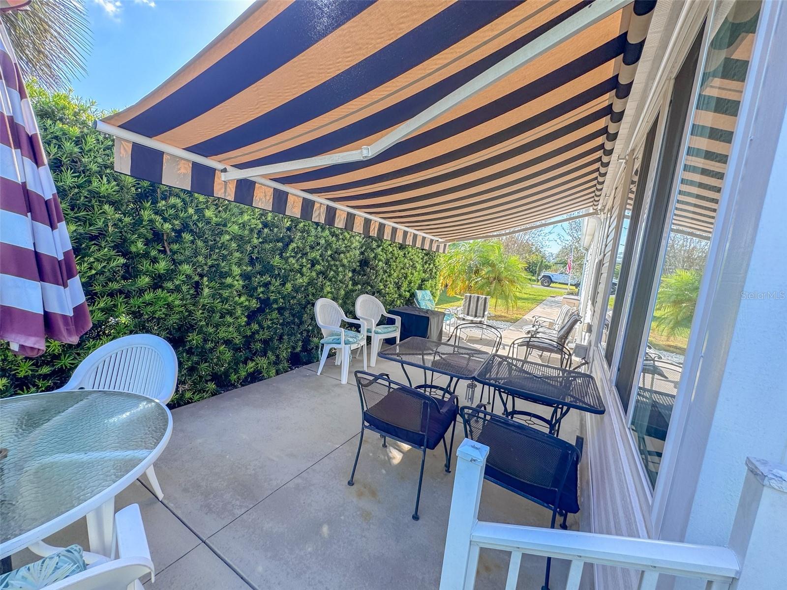 703 ROYAL PALM AVE, LADY LAKE, FL, 32159