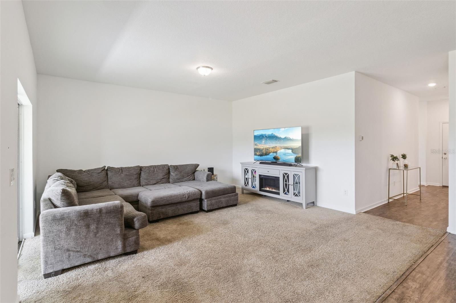 903 SHIMMERING OAKS LN, SEFFNER, FL, 33584