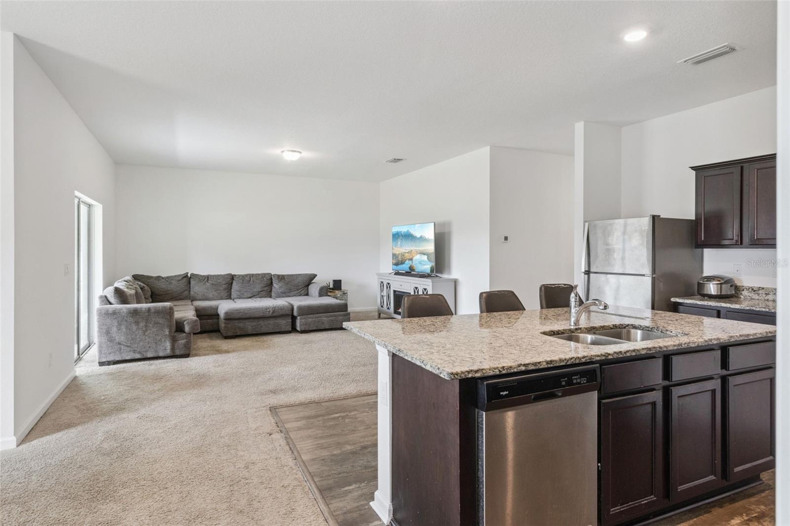 903 SHIMMERING OAKS LN, SEFFNER, FL, 33584