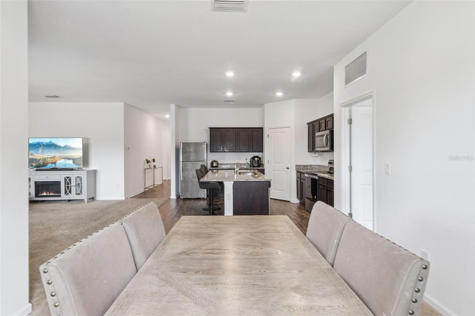 903 SHIMMERING OAKS LN, SEFFNER, FL, 33584