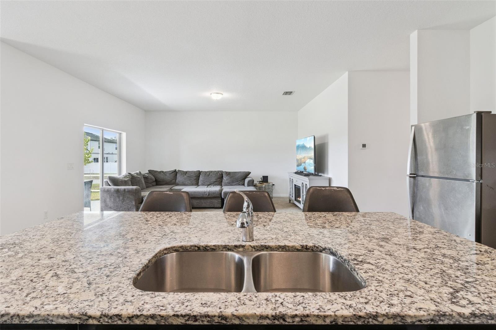 903 SHIMMERING OAKS LN, SEFFNER, FL, 33584
